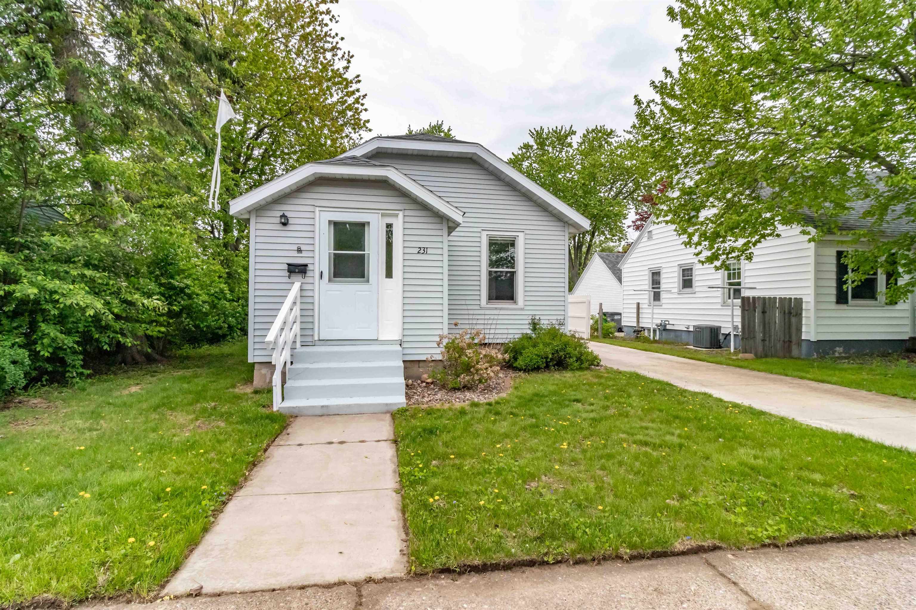 231 14TH STREET NORTH, Wisconsin Rapids, Wisconsin 54494, 2 Bedrooms Bedrooms, ,1 BathroomBathrooms,Residential,For Sale,231 14TH STREET NORTH,22502125
