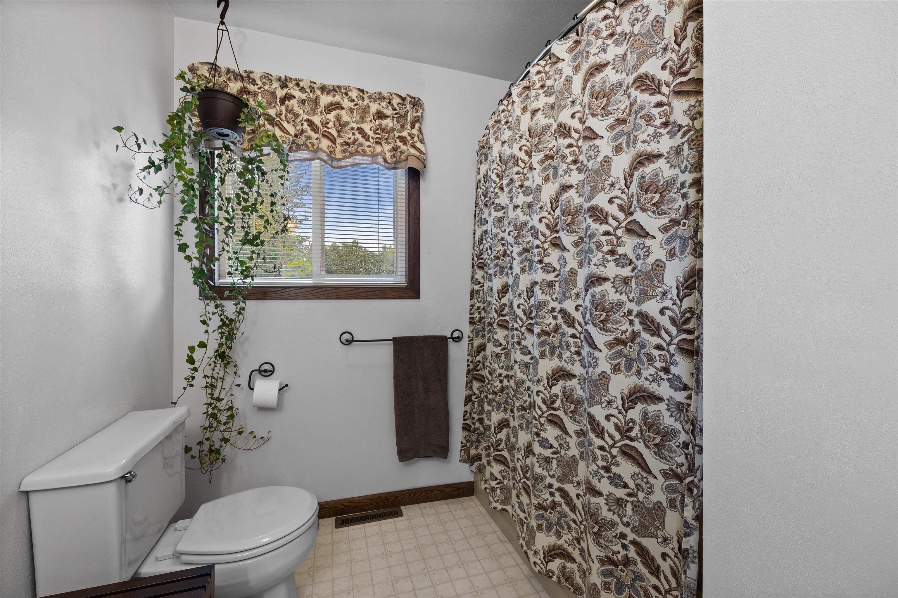 4048 SIMONIS STREET, Stevens Point, Wisconsin 54481, 4 Bedrooms Bedrooms, ,3 BathroomsBathrooms,Residential,For Sale,4048 SIMONIS STREET,22502133