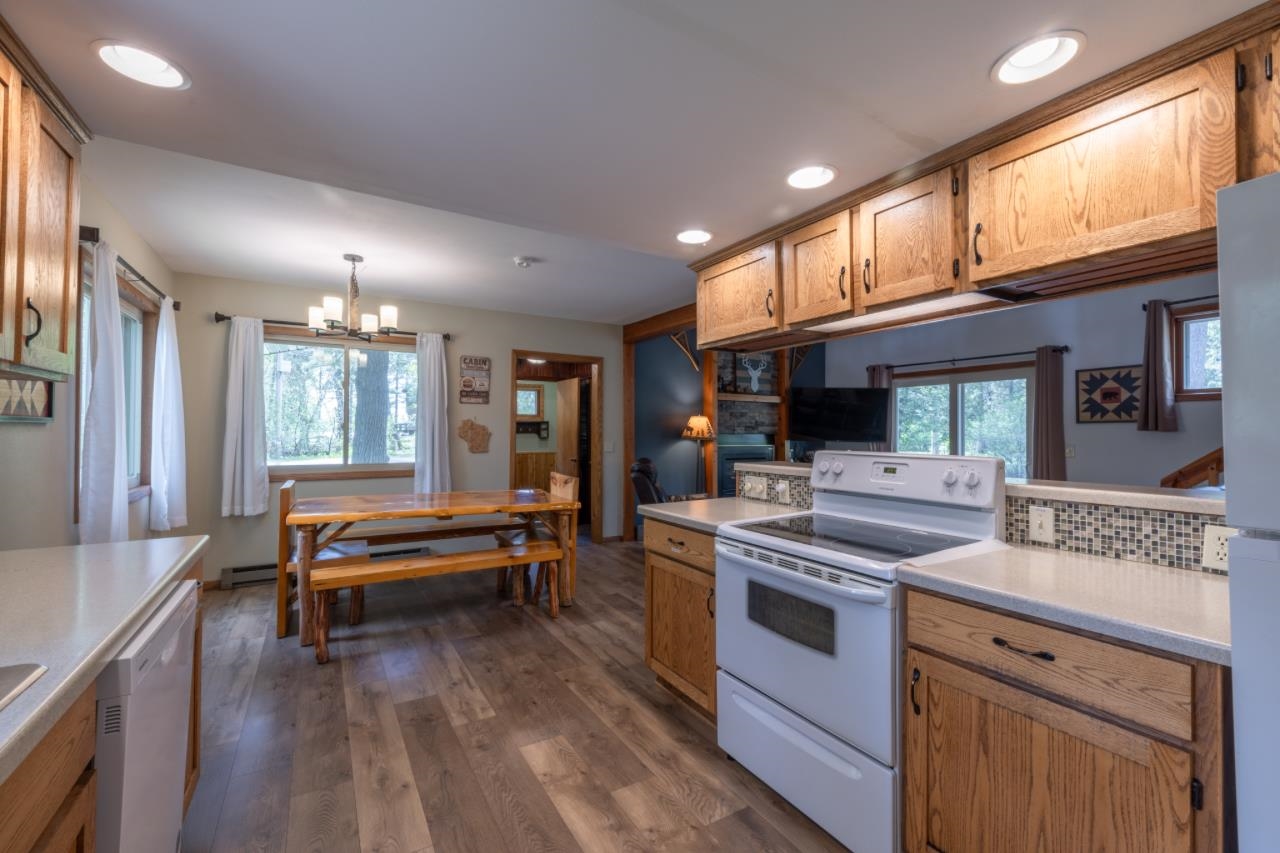 404 COUNTRY CLUB ROAD, Schofield, Wisconsin 54476, 3 Bedrooms Bedrooms, ,1 BathroomBathrooms,Residential,For Sale,404 COUNTRY CLUB ROAD,22502134