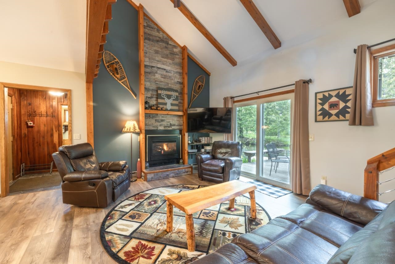 404 COUNTRY CLUB ROAD, Schofield, Wisconsin 54476, 3 Bedrooms Bedrooms, ,1 BathroomBathrooms,Residential,For Sale,404 COUNTRY CLUB ROAD,22502134