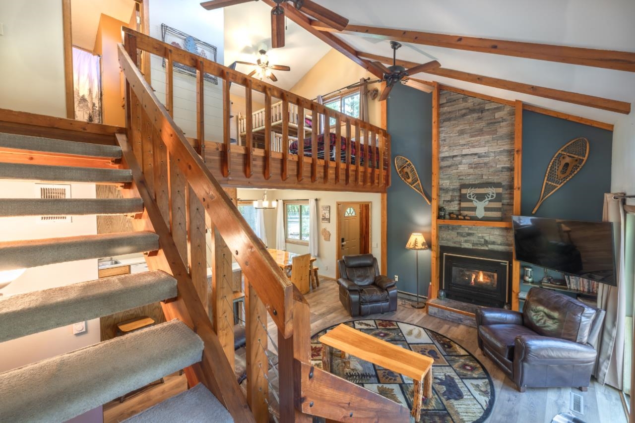 404 COUNTRY CLUB ROAD, Schofield, Wisconsin 54476, 3 Bedrooms Bedrooms, ,1 BathroomBathrooms,Residential,For Sale,404 COUNTRY CLUB ROAD,22502134