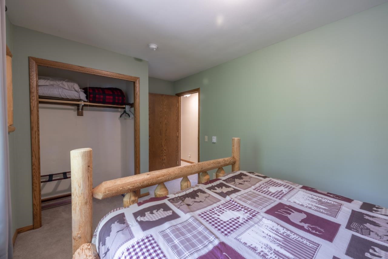 404 COUNTRY CLUB ROAD, Schofield, Wisconsin 54476, 3 Bedrooms Bedrooms, ,1 BathroomBathrooms,Residential,For Sale,404 COUNTRY CLUB ROAD,22502134