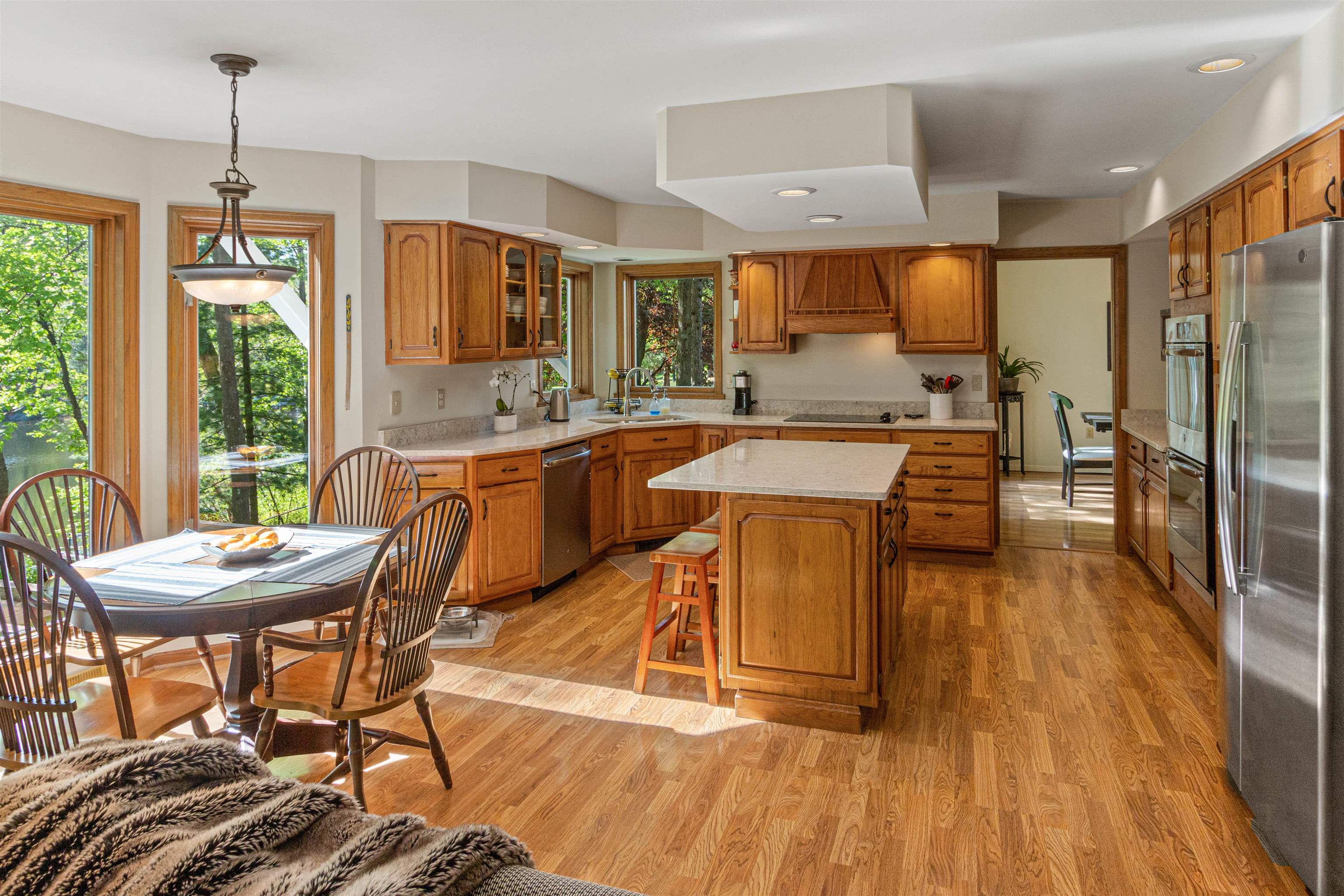 N1124 COUNTY ROAD E, Waupaca, Wisconsin 54981, 3 Bedrooms Bedrooms, ,4 BathroomsBathrooms,Residential,For Sale,N1124 COUNTY ROAD E,22502138