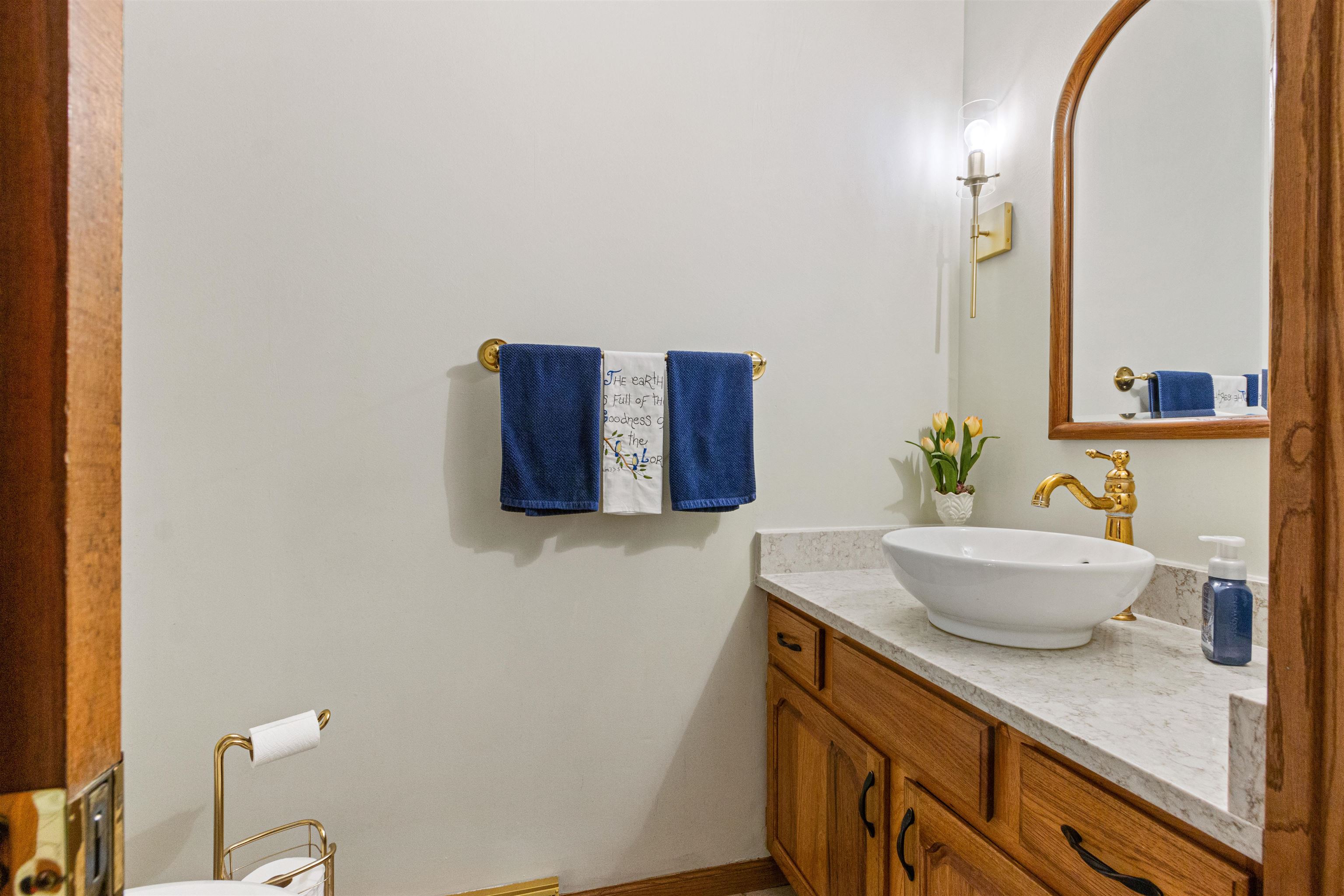 N1124 COUNTY ROAD E, Waupaca, Wisconsin 54981, 3 Bedrooms Bedrooms, ,4 BathroomsBathrooms,Residential,For Sale,N1124 COUNTY ROAD E,22502138