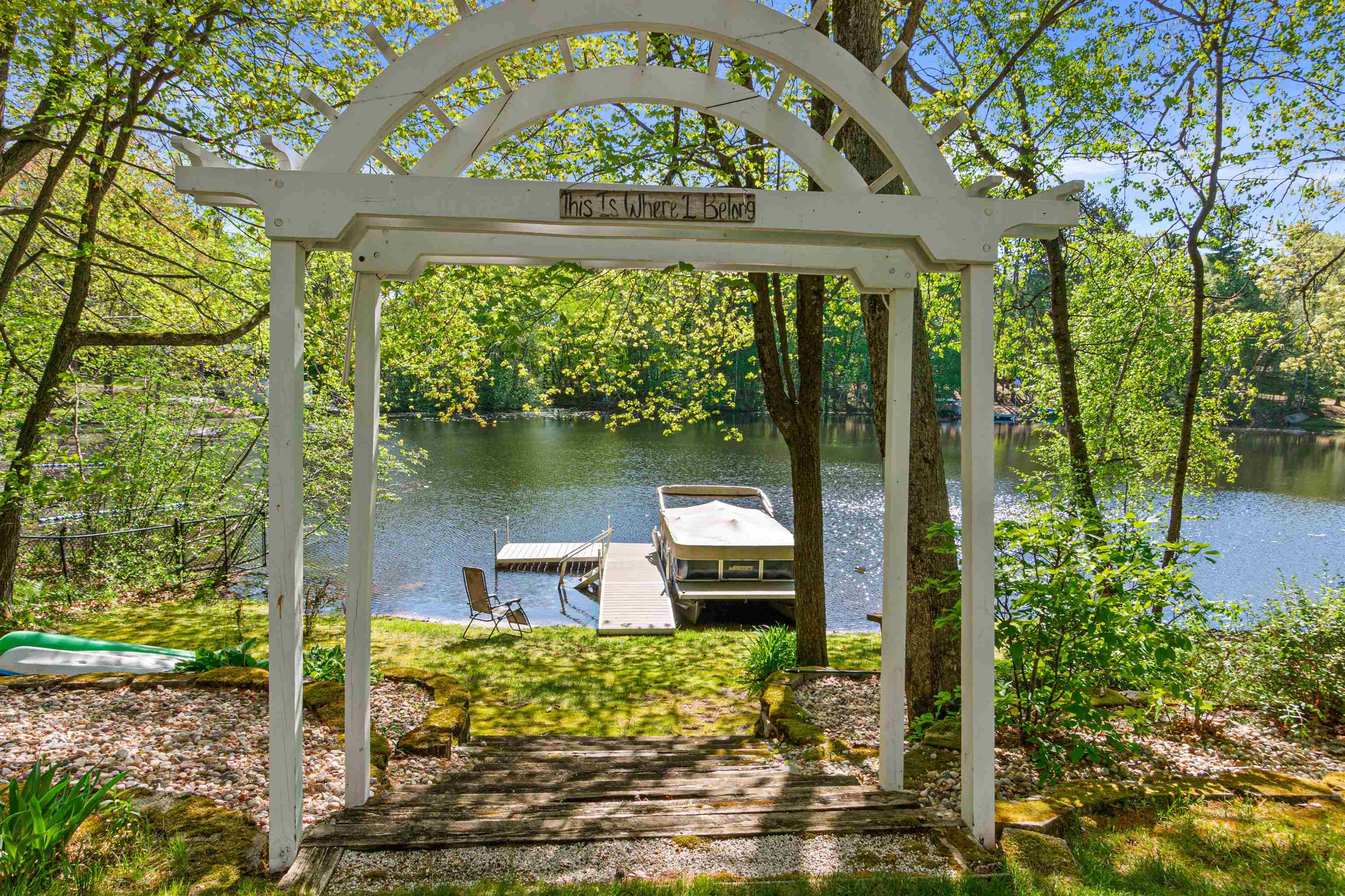 N1124 COUNTY ROAD E, Waupaca, Wisconsin 54981, 3 Bedrooms Bedrooms, ,4 BathroomsBathrooms,Residential,For Sale,N1124 COUNTY ROAD E,22502138