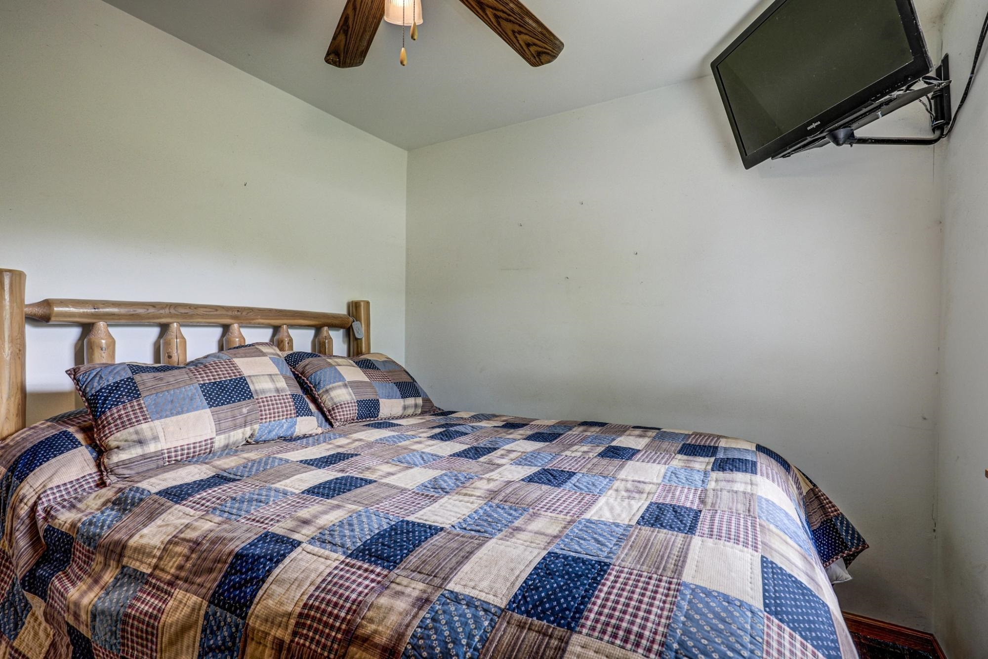 2246 MARTIN DRIVE, Tomahawk, Wisconsin 54487, 1 Bedroom Bedrooms, ,1 BathroomBathrooms,Residential,For Sale,2246 MARTIN DRIVE,22502147