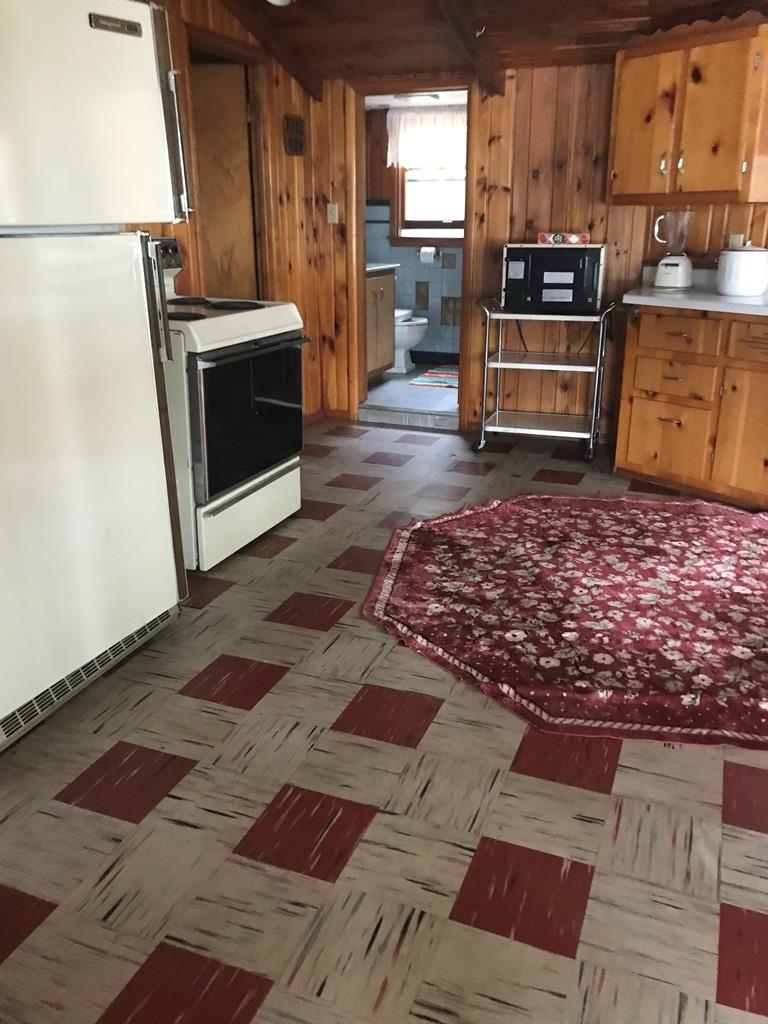 N11790 CRYSTAL LAKE ROAD, Tomahawk, Wisconsin 54487, 4 Bedrooms Bedrooms, ,1 BathroomBathrooms,Residential,For Sale,N11790 CRYSTAL LAKE ROAD,22502148