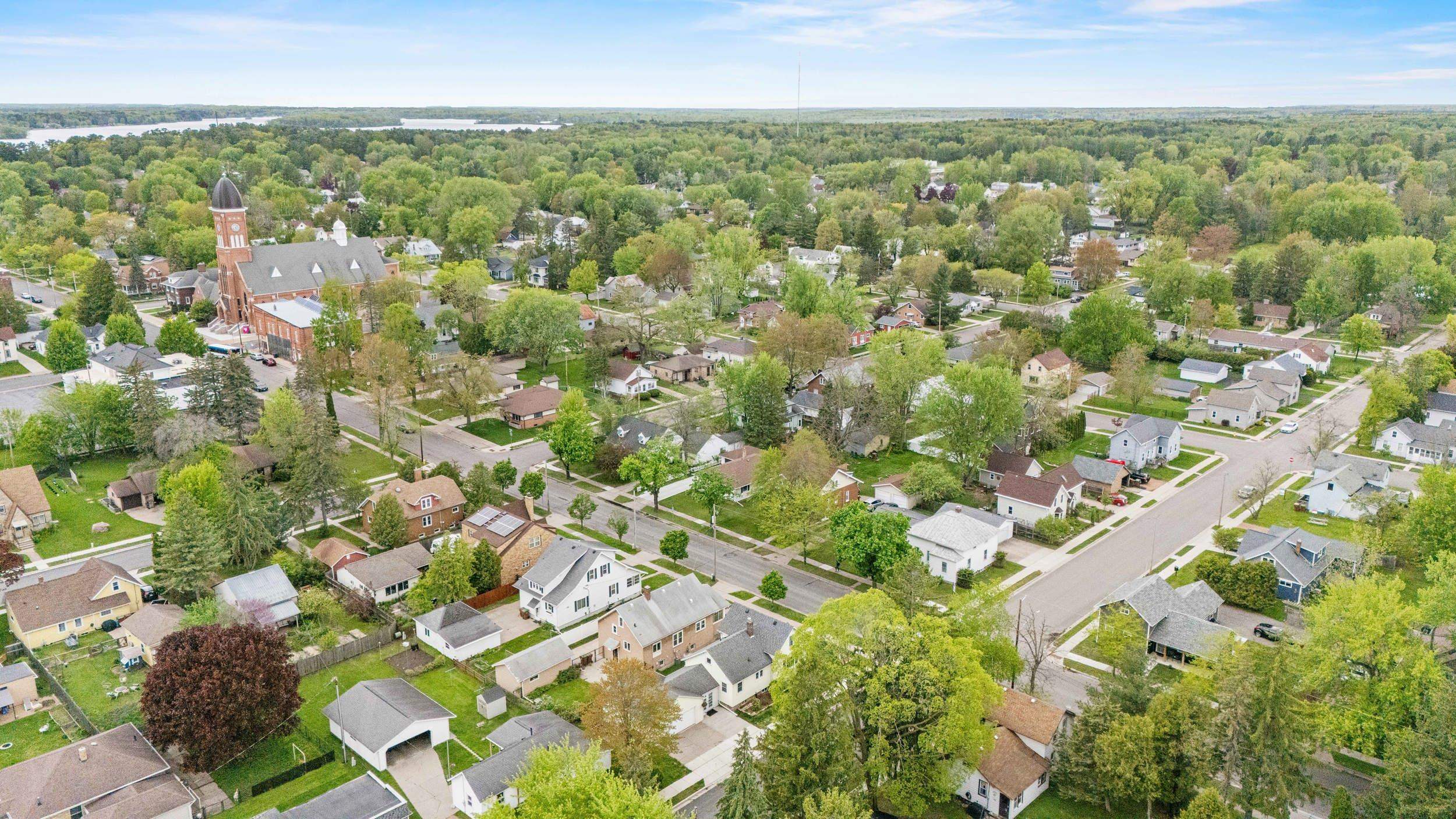 1008 FOURTH AVENUE, Stevens Point, Wisconsin 54481, 3 Bedrooms Bedrooms, ,1 BathroomBathrooms,Residential,For Sale,1008 FOURTH AVENUE,22502191