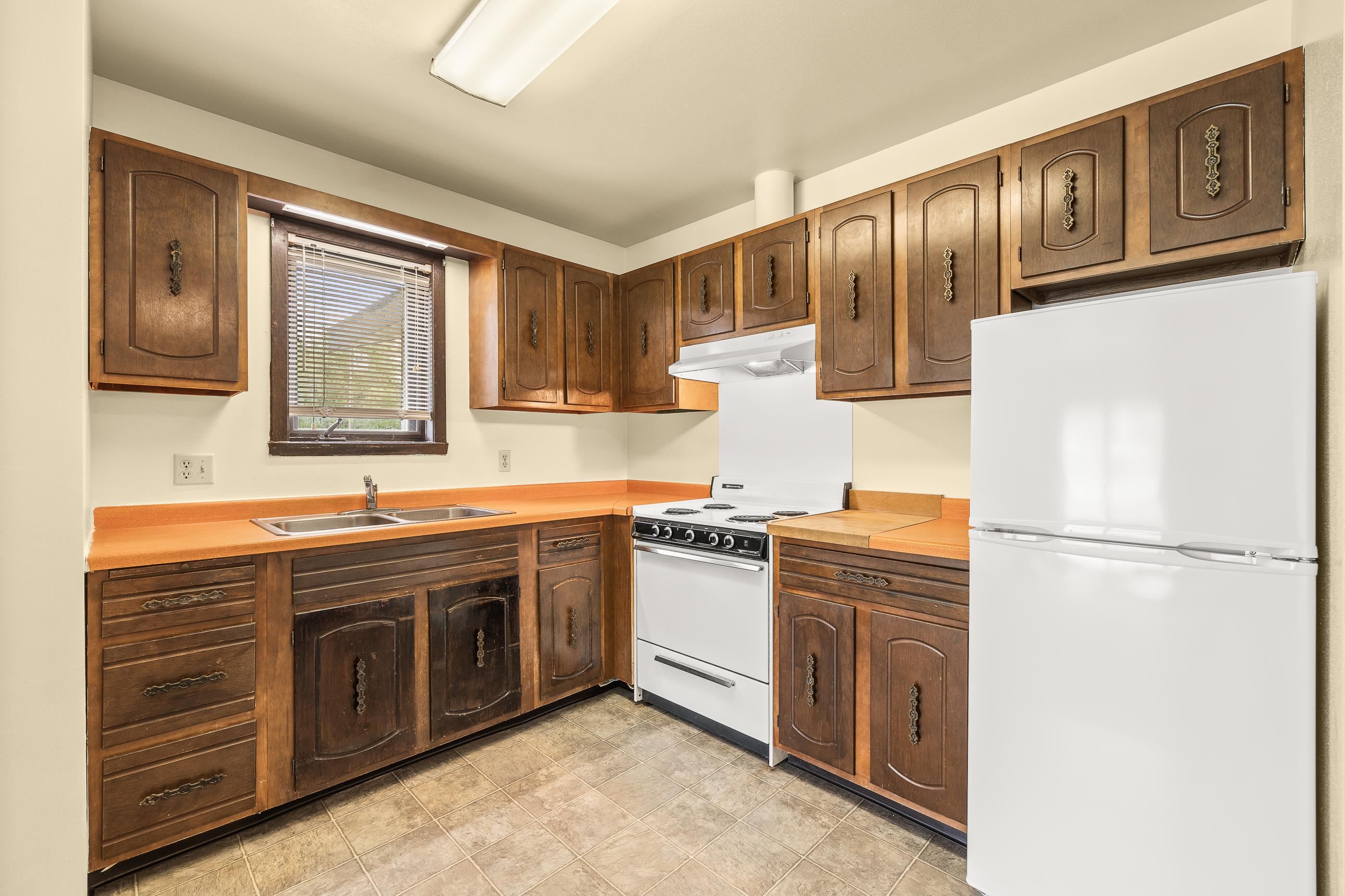 1180 COUNTY ROAD D, Almond, Wisconsin 54909, 1 Bedroom Bedrooms, ,1 BathroomBathrooms,Multi-family,For Sale,1180 COUNTY ROAD D,22502198