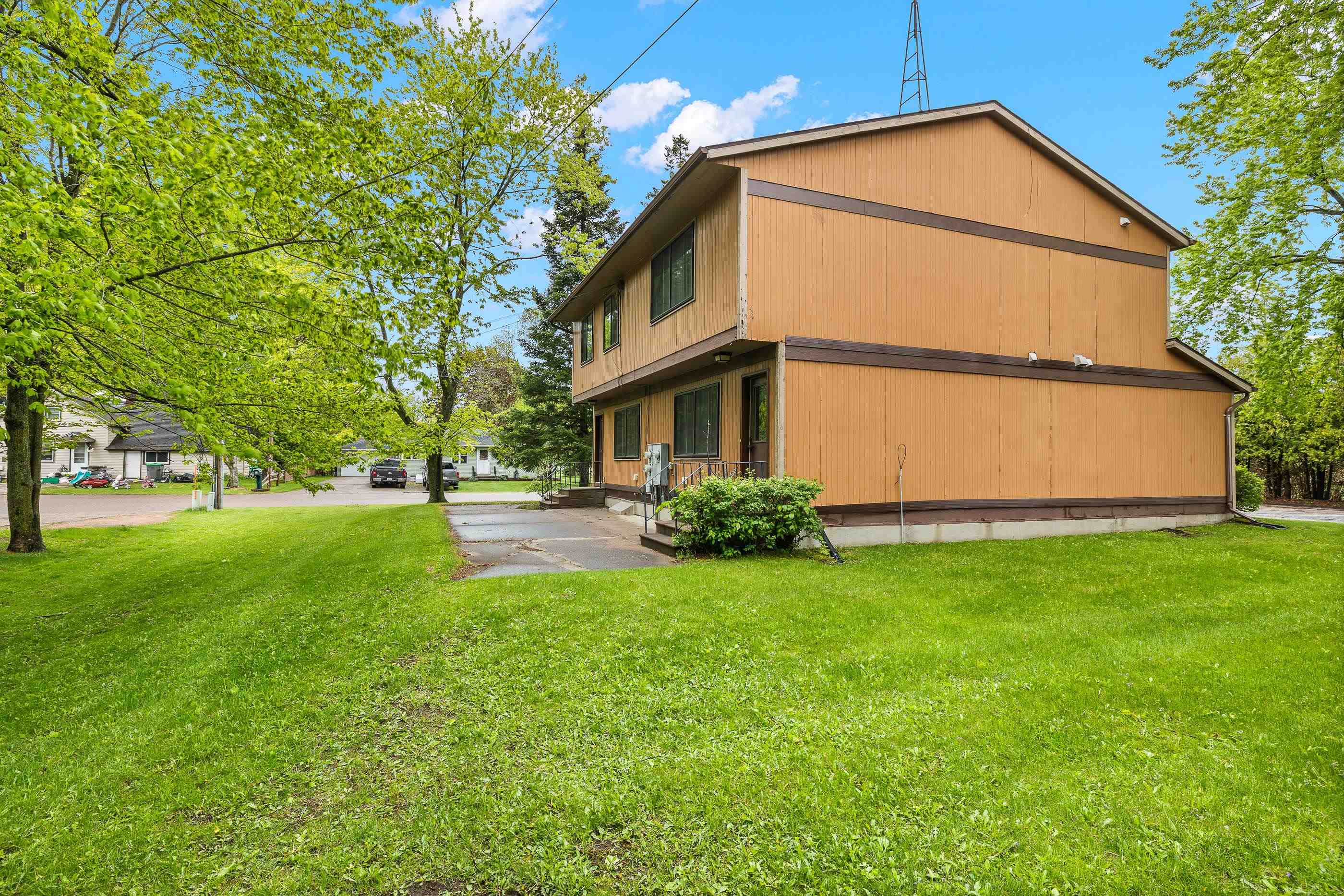 401 MORGAN AVENUE, Junction City, Wisconsin 54443, 2 Bedrooms Bedrooms, ,1.5 BathroomsBathrooms,Multi-family,For Sale,401 MORGAN AVENUE,22502200