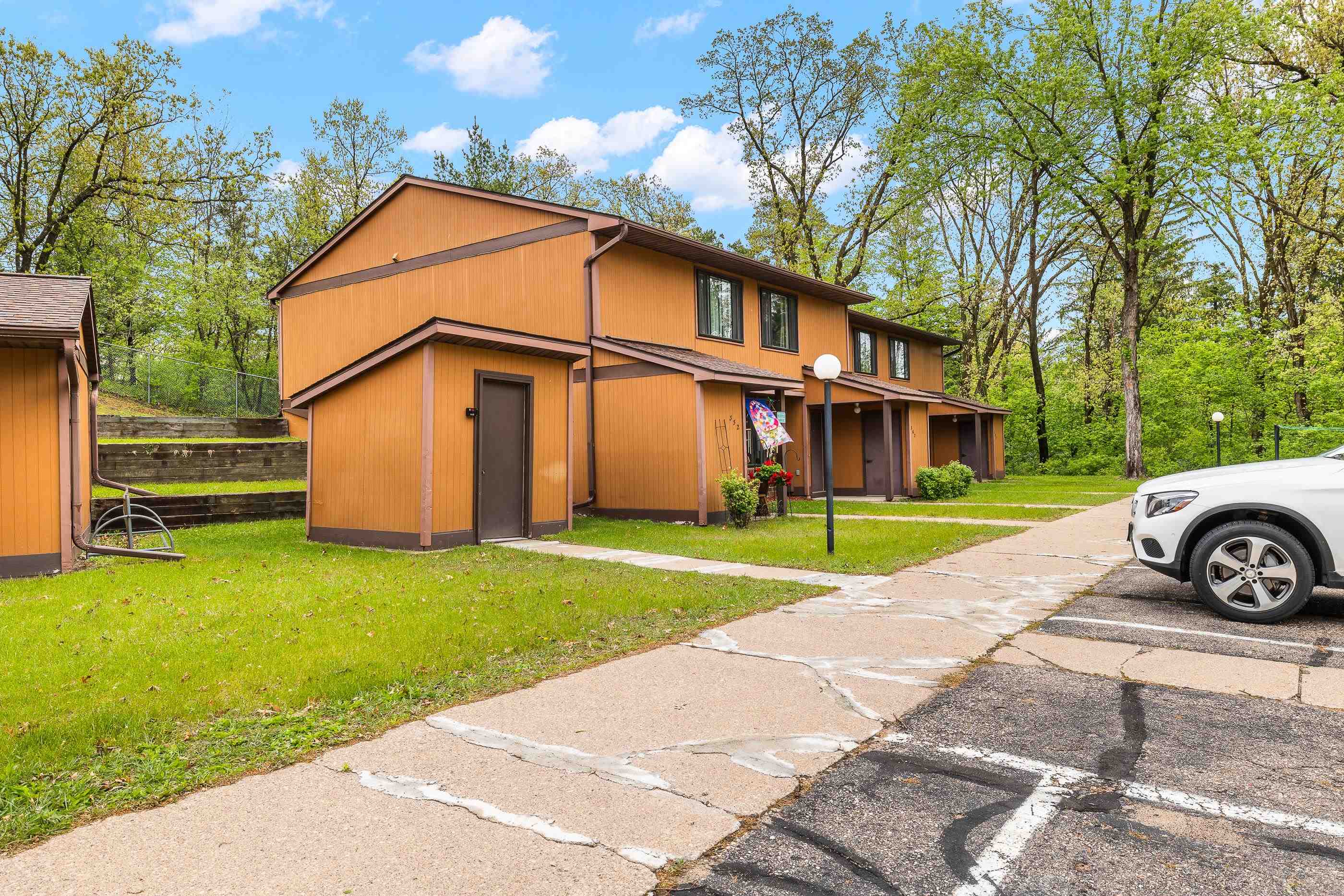 312 CLINTON COURT, Amherst, Wisconsin 54406, 2 Bedrooms Bedrooms, ,1.5 BathroomsBathrooms,Multi-family,For Sale,312 CLINTON COURT,22502201