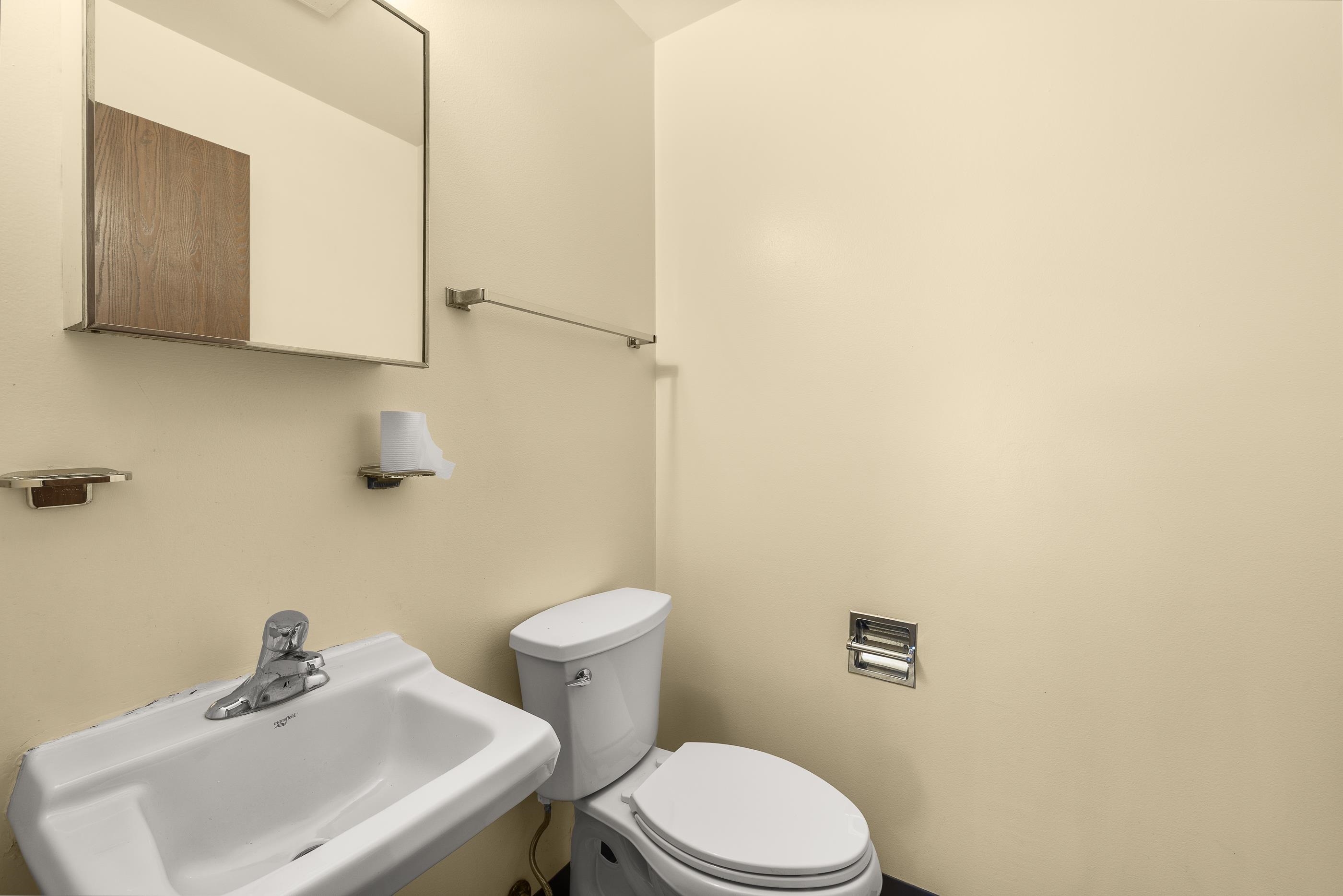 312 CLINTON COURT, Amherst, Wisconsin 54406, 2 Bedrooms Bedrooms, ,1.5 BathroomsBathrooms,Multi-family,For Sale,312 CLINTON COURT,22502201
