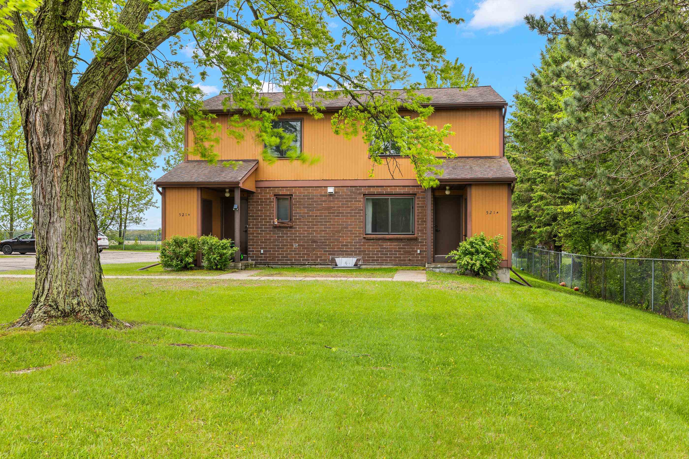 521 E GRAND AVENUE, Rosholt, Wisconsin 54473, 2 Bedrooms Bedrooms, ,1.5 BathroomsBathrooms,Multi-family,For Sale,521 E GRAND AVENUE,22502202