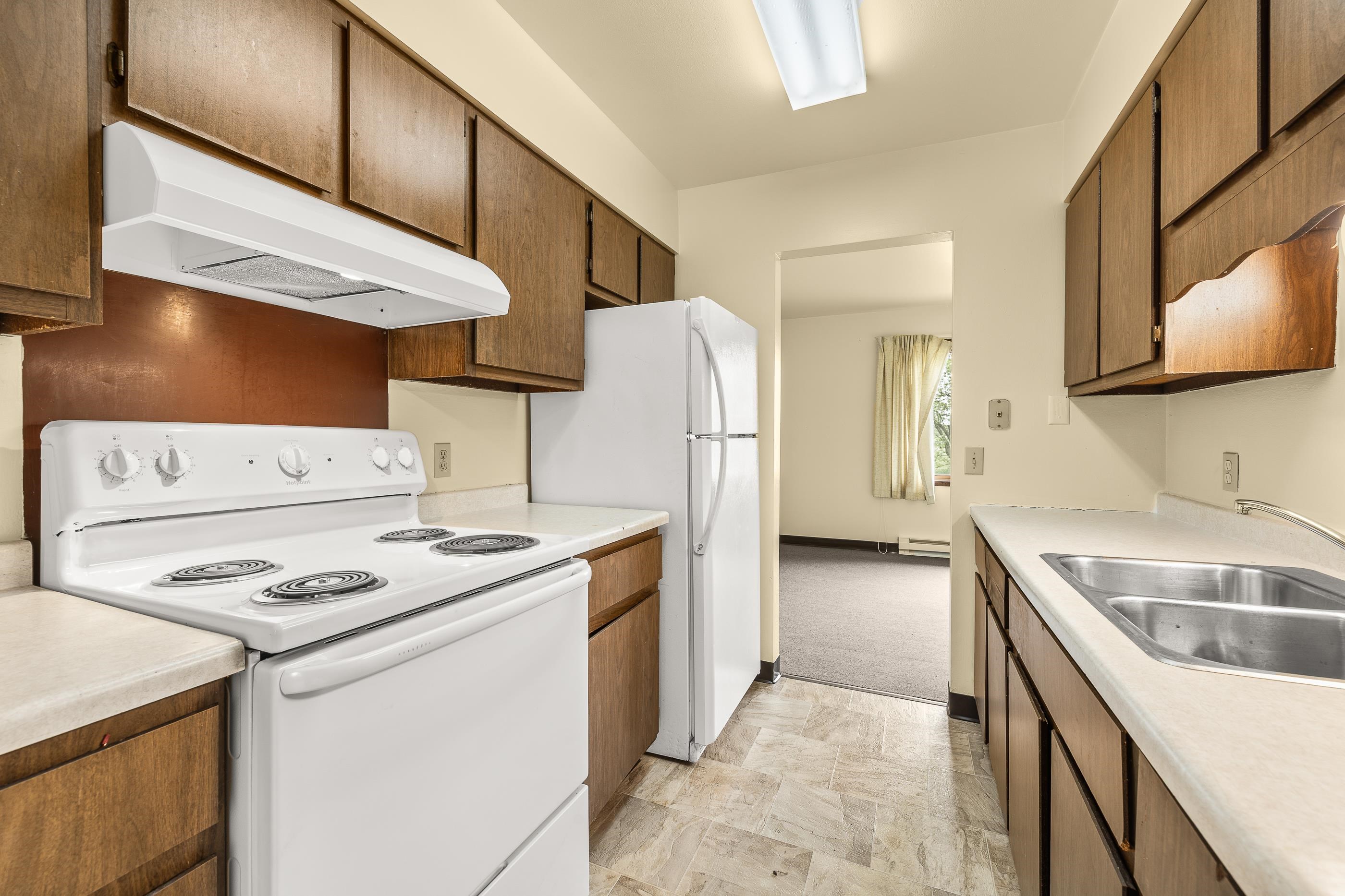 521 E GRAND AVENUE, Rosholt, Wisconsin 54473, 2 Bedrooms Bedrooms, ,1.5 BathroomsBathrooms,Multi-family,For Sale,521 E GRAND AVENUE,22502202