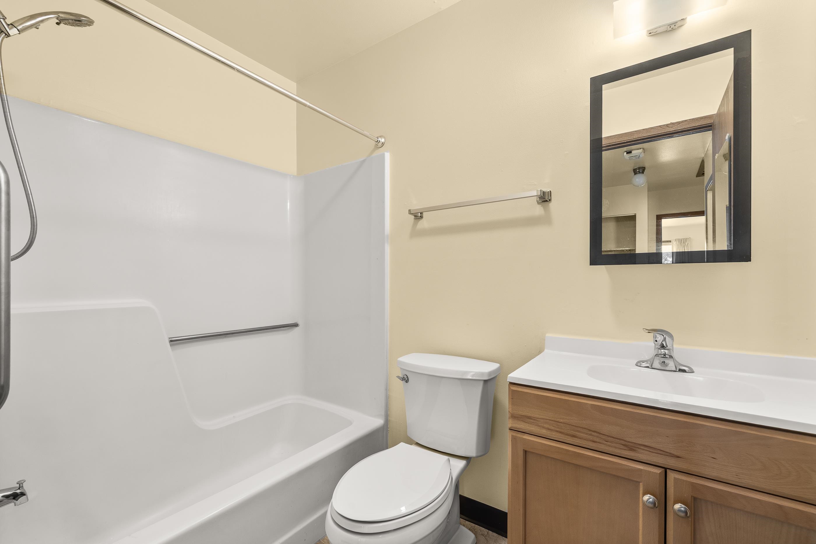 521 E GRAND AVENUE, Rosholt, Wisconsin 54473, 2 Bedrooms Bedrooms, ,1.5 BathroomsBathrooms,Multi-family,For Sale,521 E GRAND AVENUE,22502202