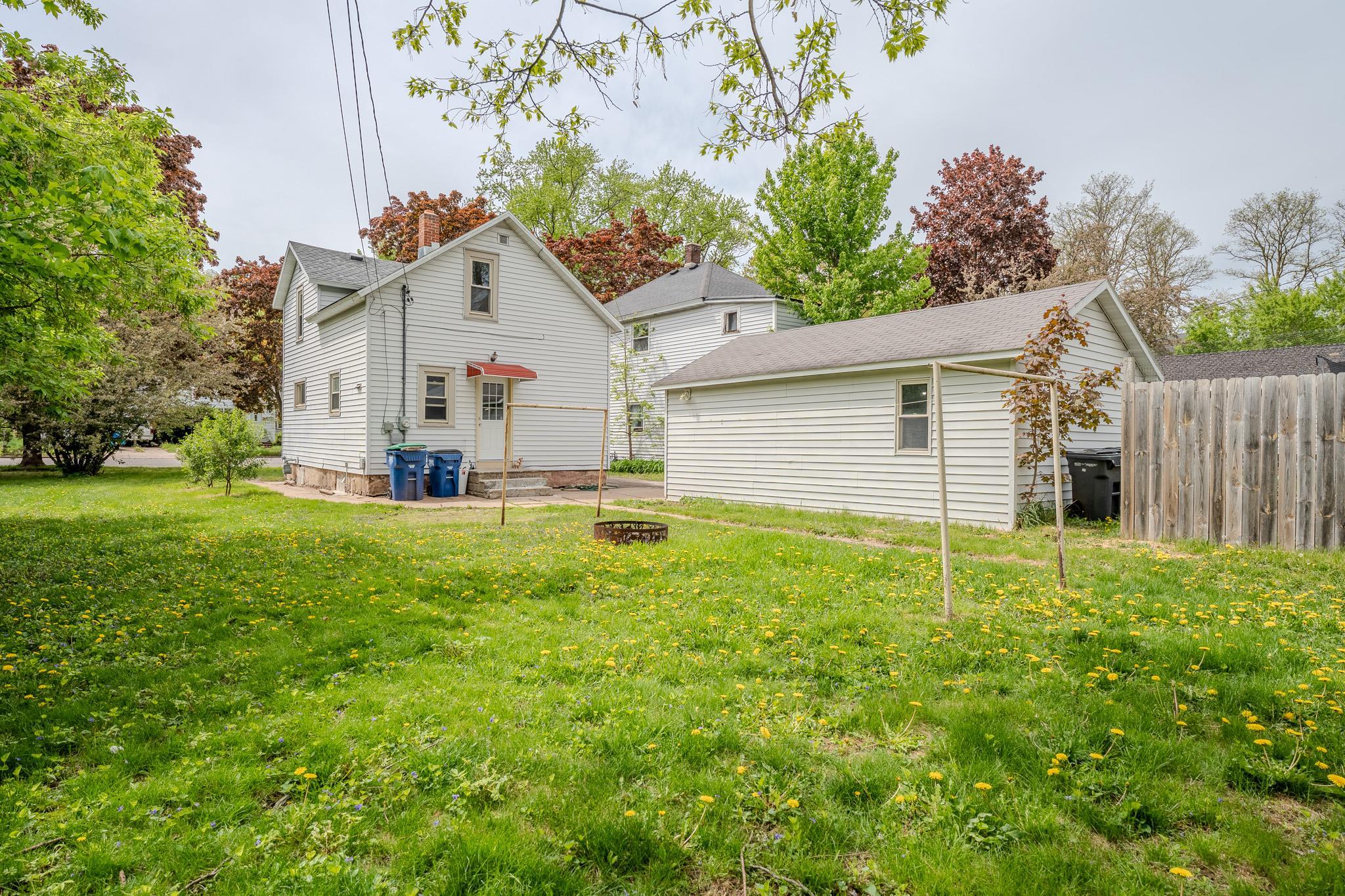 209 N 5TH AVENUE, Wausau, Wisconsin 54401, 2 Bedrooms Bedrooms, ,1 BathroomBathrooms,Residential,For Sale,209 N 5TH AVENUE,22502204