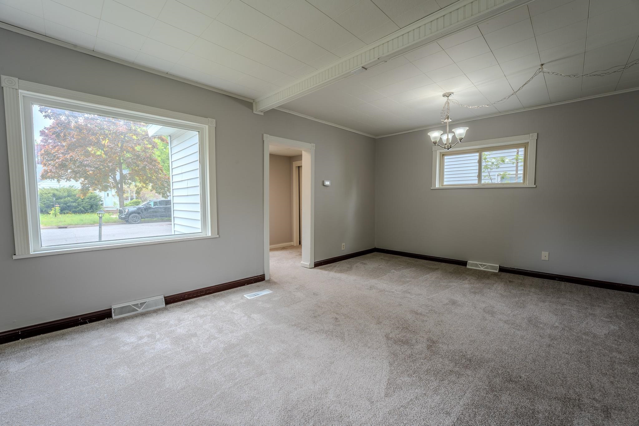 209 N 5TH AVENUE, Wausau, Wisconsin 54401, 2 Bedrooms Bedrooms, ,1 BathroomBathrooms,Residential,For Sale,209 N 5TH AVENUE,22502204