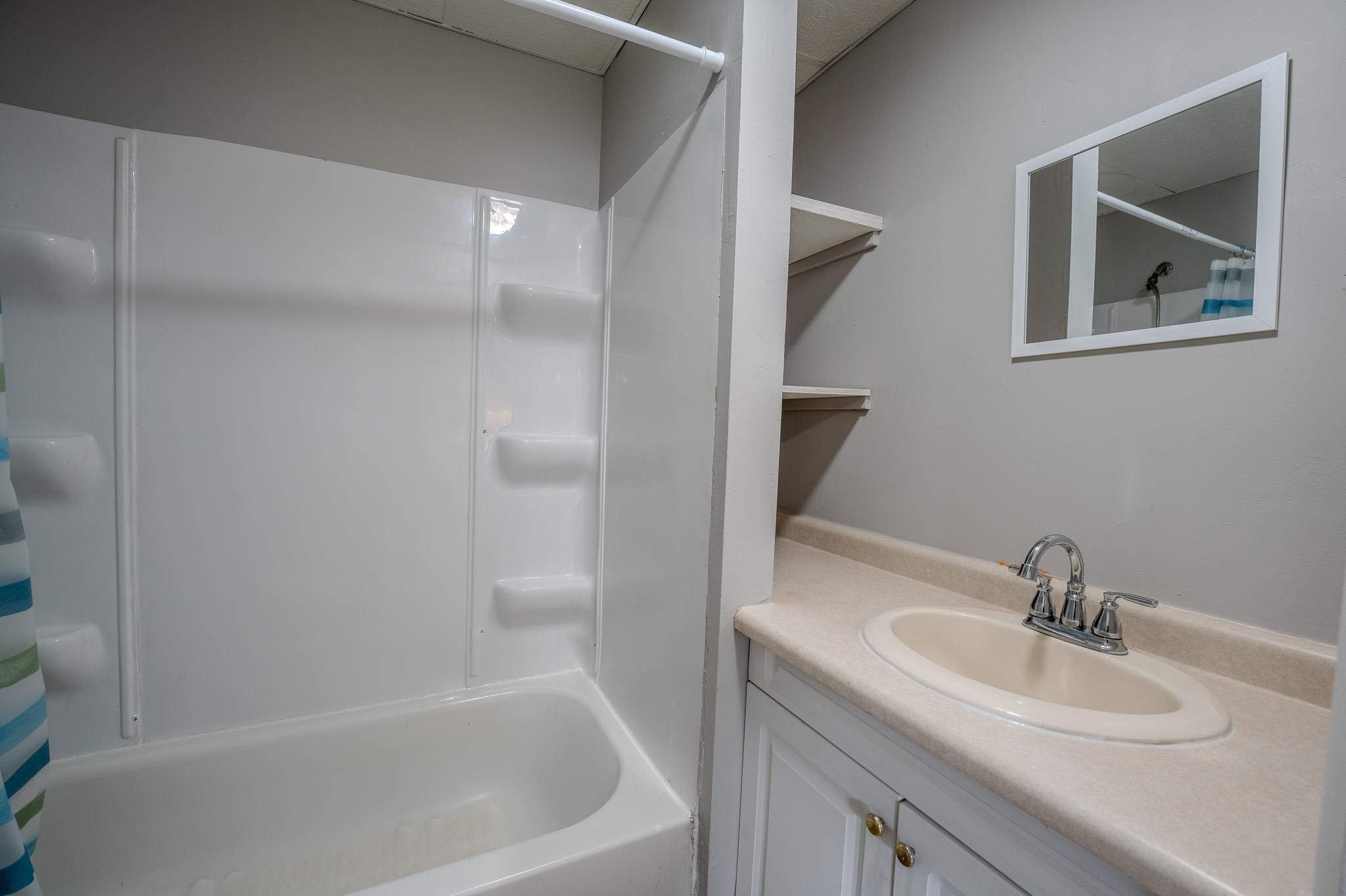 209 N 5TH AVENUE, Wausau, Wisconsin 54401, 2 Bedrooms Bedrooms, ,1 BathroomBathrooms,Residential,For Sale,209 N 5TH AVENUE,22502204
