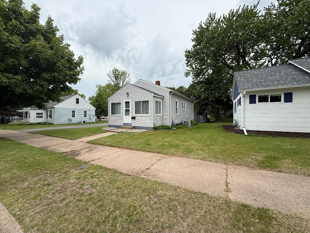 908 N 7TH AVENUE, Wausau, Wisconsin 54401, 1 Bedroom Bedrooms, ,1 BathroomBathrooms,Residential,For Sale,908 N 7TH AVENUE,22502208