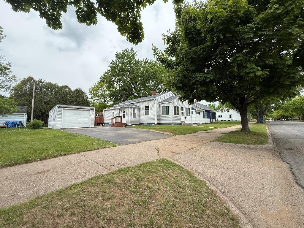 908 N 7TH AVENUE, Wausau, Wisconsin 54401, 1 Bedroom Bedrooms, ,1 BathroomBathrooms,Residential,For Sale,908 N 7TH AVENUE,22502208