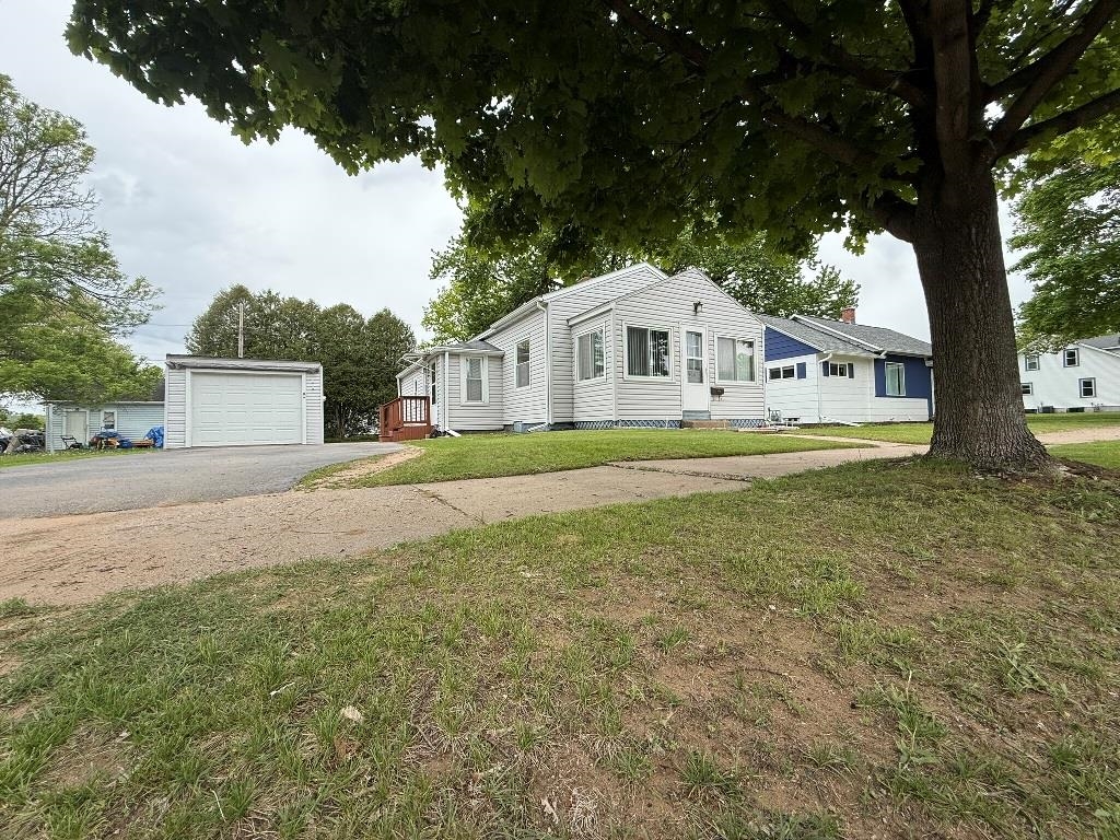 908 N 7TH AVENUE, Wausau, Wisconsin 54401, 1 Bedroom Bedrooms, ,1 BathroomBathrooms,Residential,For Sale,908 N 7TH AVENUE,22502208
