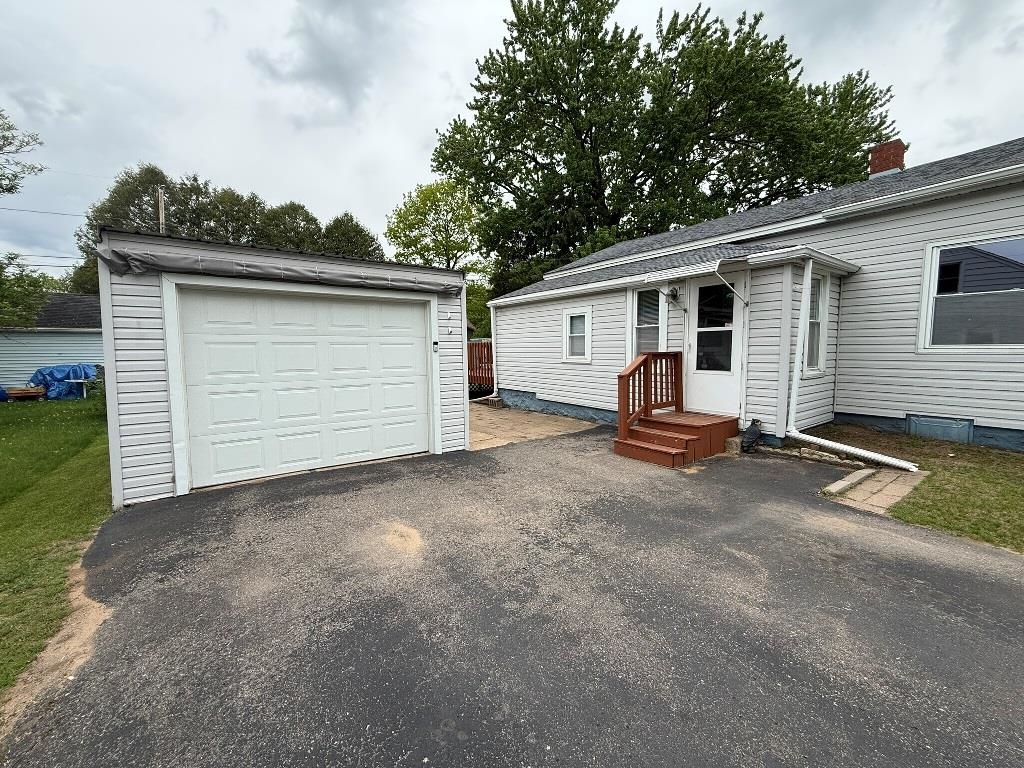 908 N 7TH AVENUE, Wausau, Wisconsin 54401, 1 Bedroom Bedrooms, ,1 BathroomBathrooms,Residential,For Sale,908 N 7TH AVENUE,22502208