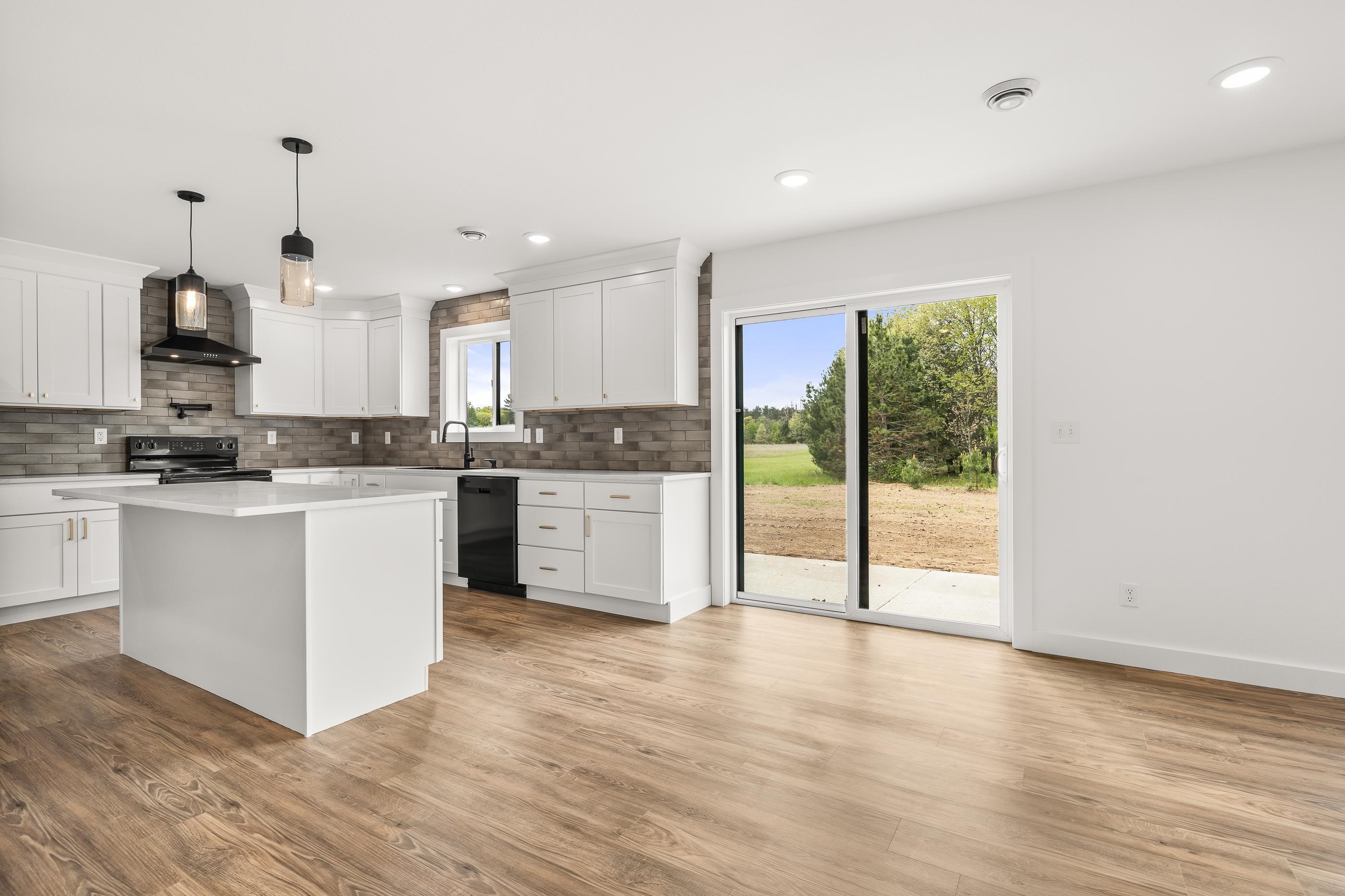 6564 PLEASANT DRIVE, Amherst, Wisconsin 54406, 3 Bedrooms Bedrooms, ,2 BathroomsBathrooms,Residential,For Sale,6564 PLEASANT DRIVE,22502212