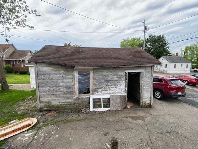 208 E 4TH STREET, Marshfield, Wisconsin 54449, 3 Bedrooms Bedrooms, ,1 BathroomBathrooms,Residential,For Sale,208 E 4TH STREET,22502213