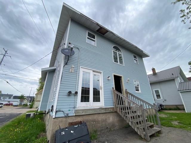 208 E 4TH STREET, Marshfield, Wisconsin 54449, 3 Bedrooms Bedrooms, ,1 BathroomBathrooms,Residential,For Sale,208 E 4TH STREET,22502213