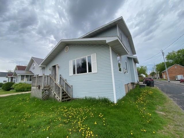 208 E 4TH STREET, Marshfield, Wisconsin 54449, 3 Bedrooms Bedrooms, ,1 BathroomBathrooms,Residential,For Sale,208 E 4TH STREET,22502213