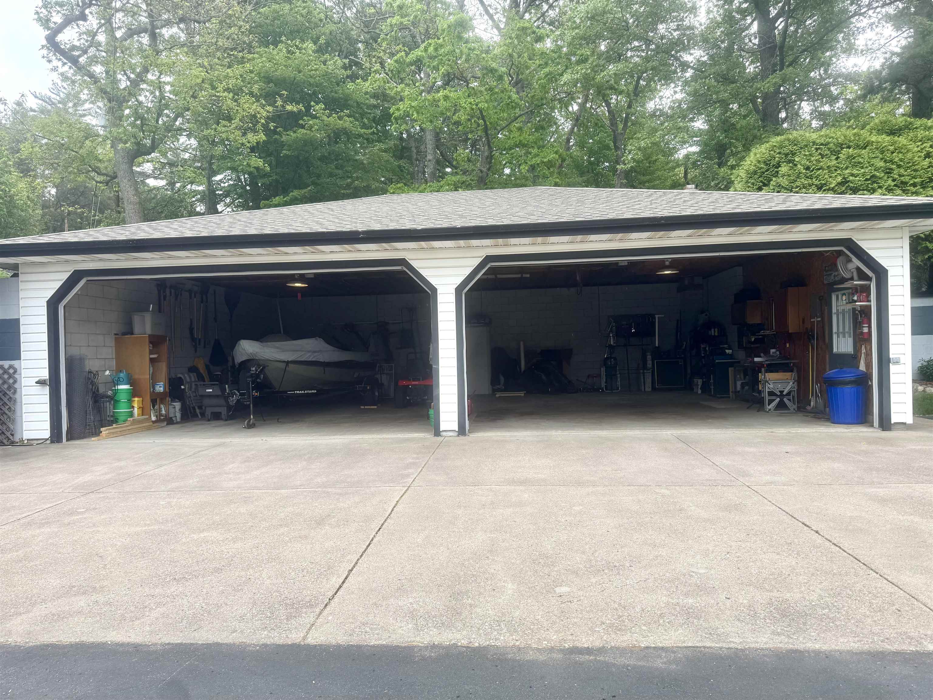 6307 OLD AMISH ROAD, Plover, Wisconsin 54467, 2 Bedrooms Bedrooms, ,2 BathroomsBathrooms,Residential,For Sale,6307 OLD AMISH ROAD,22502214