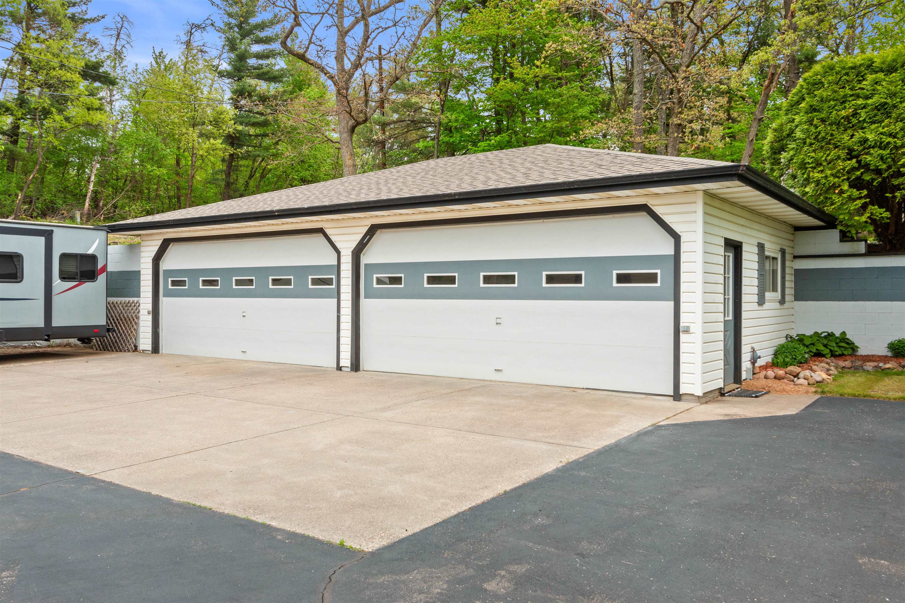 6307 OLD AMISH ROAD, Plover, Wisconsin 54467, 2 Bedrooms Bedrooms, ,2 BathroomsBathrooms,Residential,For Sale,6307 OLD AMISH ROAD,22502214