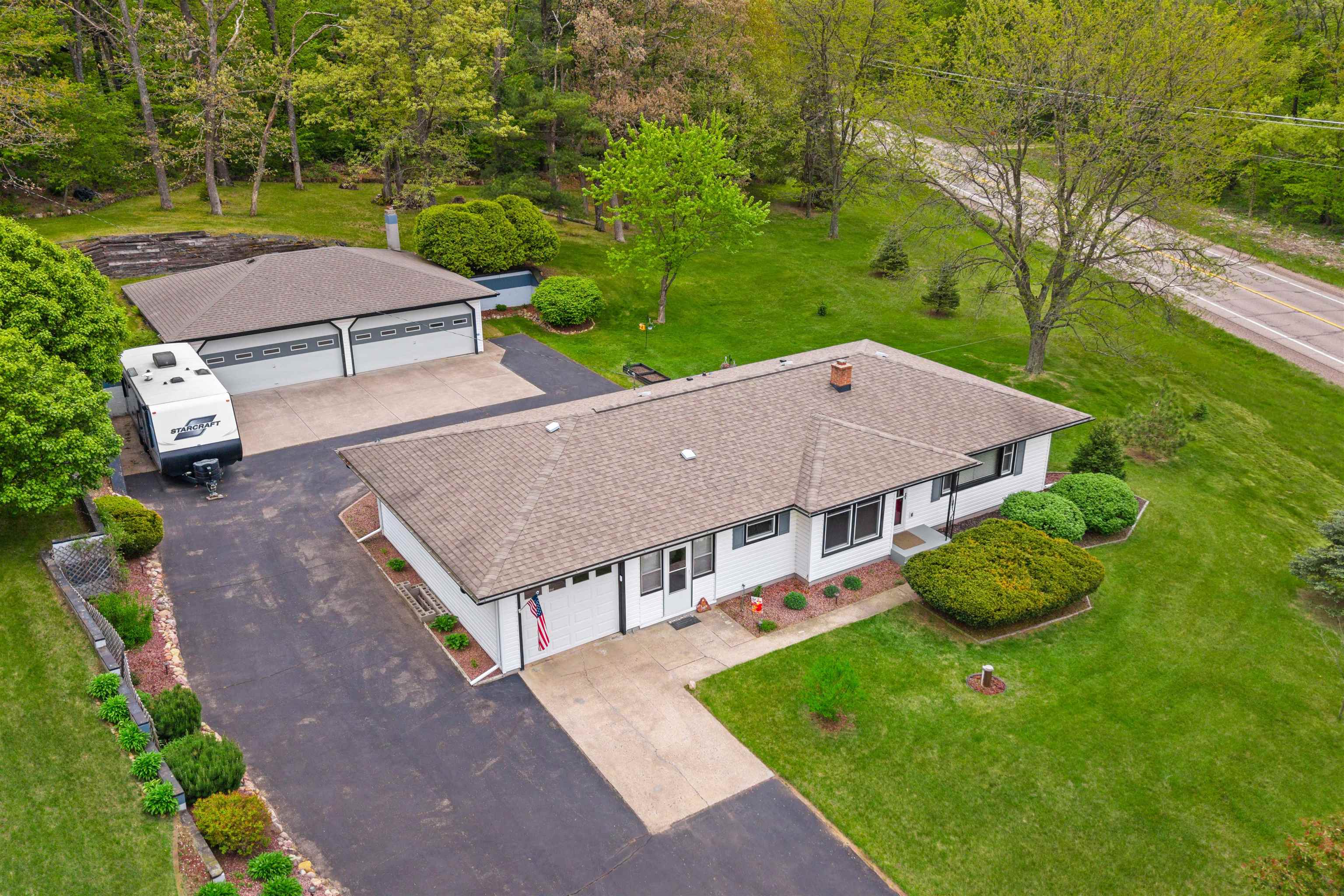 6307 OLD AMISH ROAD, Plover, Wisconsin 54467, 2 Bedrooms Bedrooms, ,2 BathroomsBathrooms,Residential,For Sale,6307 OLD AMISH ROAD,22502214