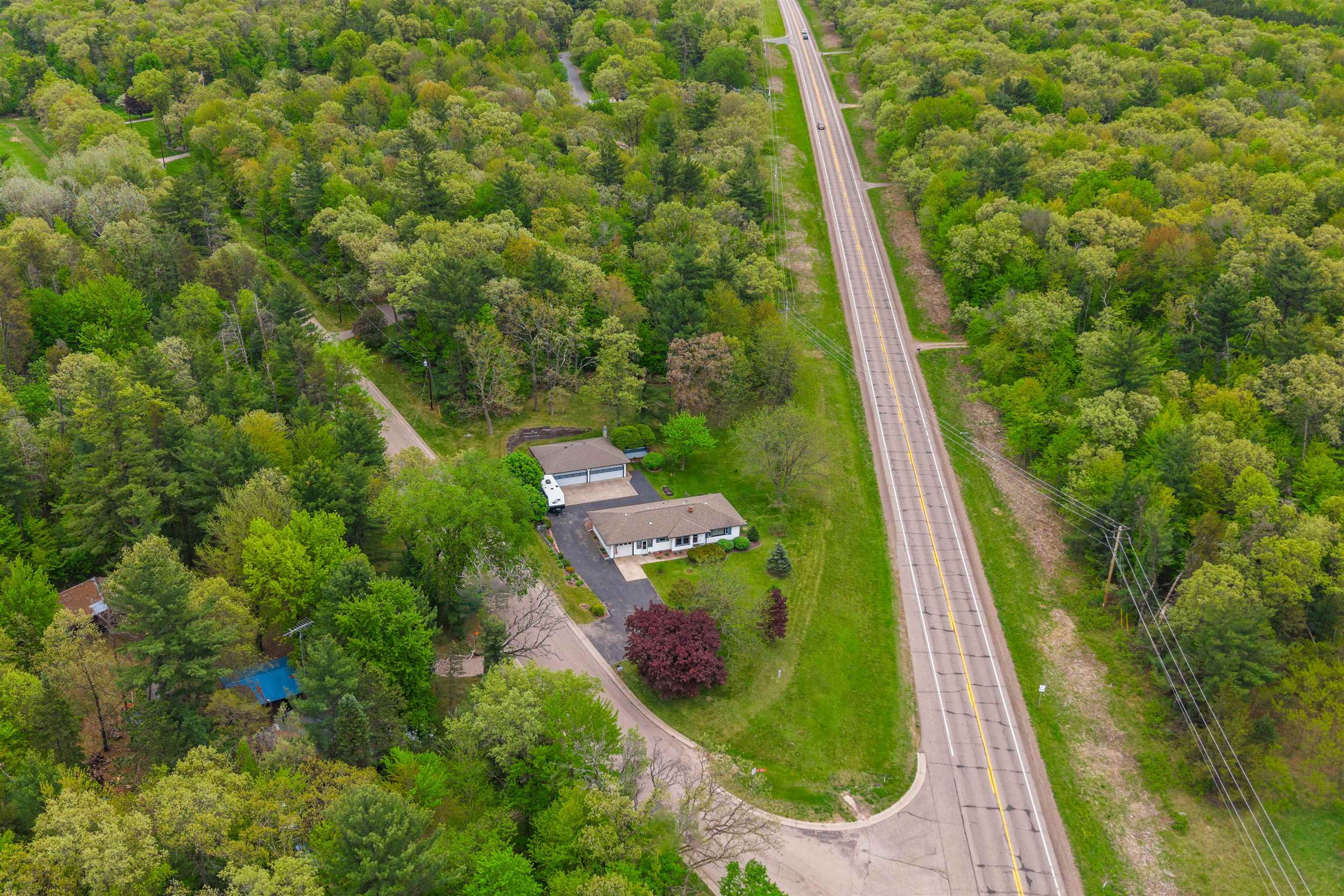 6307 OLD AMISH ROAD, Plover, Wisconsin 54467, 2 Bedrooms Bedrooms, ,2 BathroomsBathrooms,Residential,For Sale,6307 OLD AMISH ROAD,22502214