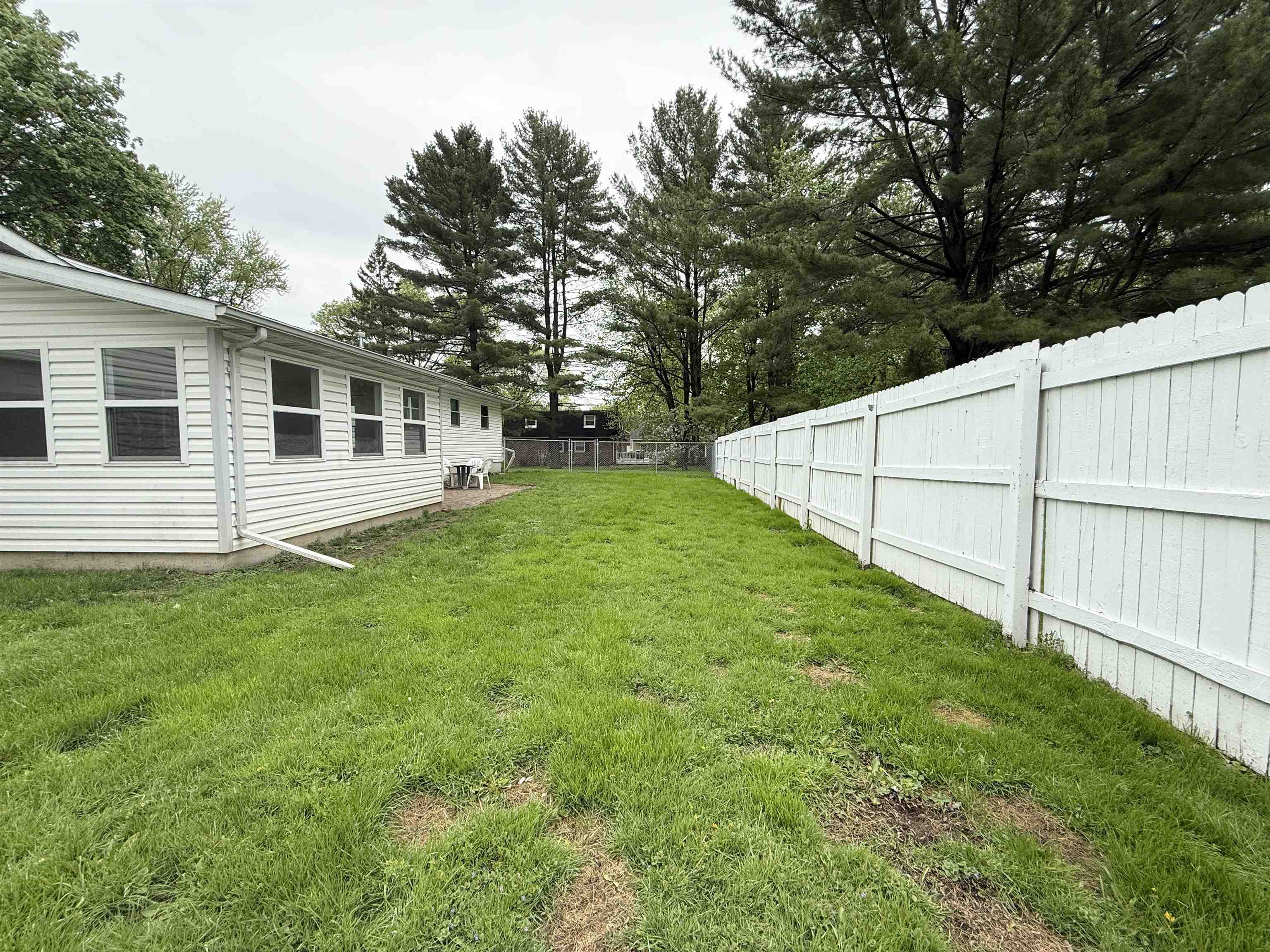1208 E BLODGETT STREET, Marshfield, Wisconsin 54449, 3 Bedrooms Bedrooms, ,2 BathroomsBathrooms,Residential,For Sale,1208 E BLODGETT STREET,22502222