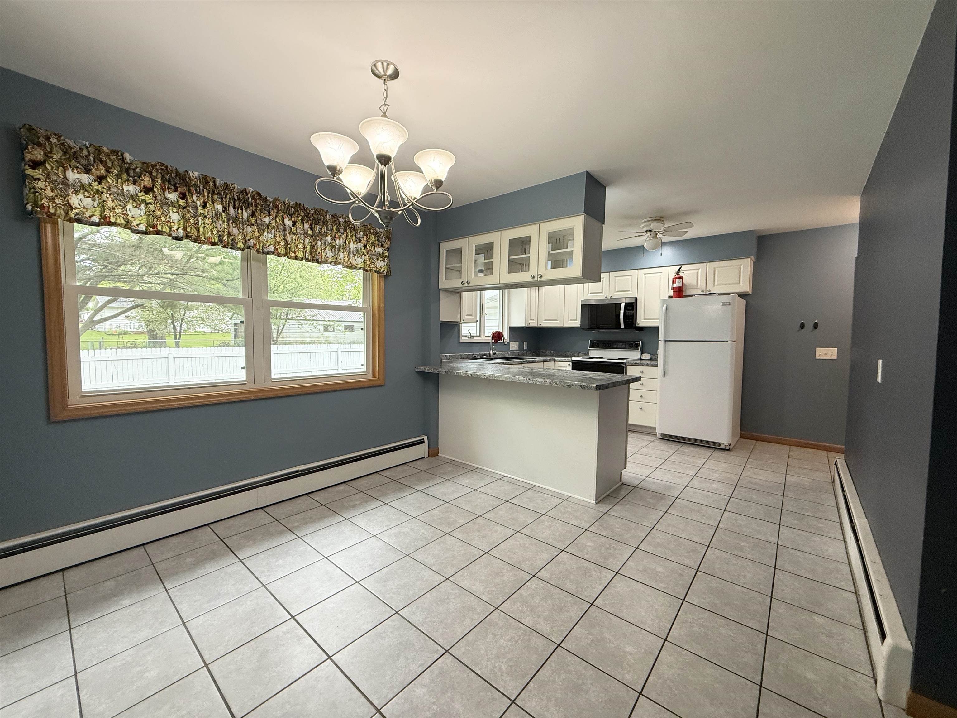 1208 E BLODGETT STREET, Marshfield, Wisconsin 54449, 3 Bedrooms Bedrooms, ,2 BathroomsBathrooms,Residential,For Sale,1208 E BLODGETT STREET,22502222