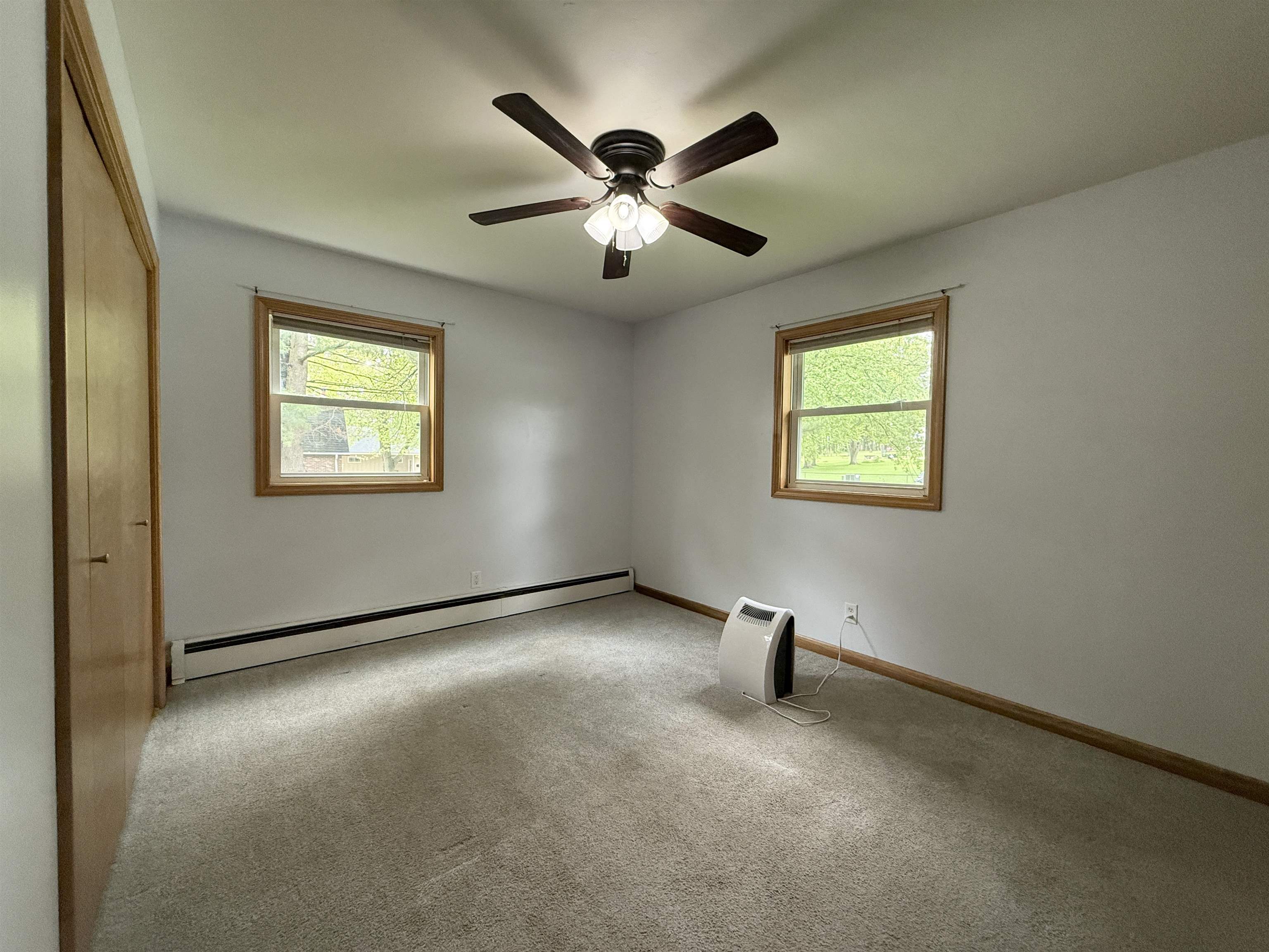 1208 E BLODGETT STREET, Marshfield, Wisconsin 54449, 3 Bedrooms Bedrooms, ,2 BathroomsBathrooms,Residential,For Sale,1208 E BLODGETT STREET,22502222