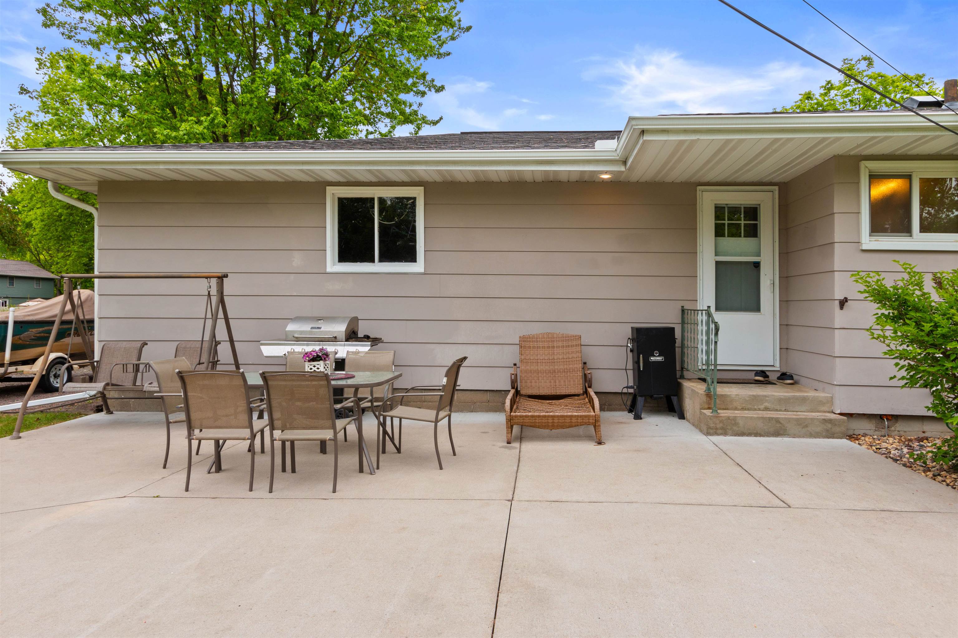 1651 4TH STREET, Port Edwards, Wisconsin 54469, 4 Bedrooms Bedrooms, ,2 BathroomsBathrooms,Residential,For Sale,1651 4TH STREET,22502231