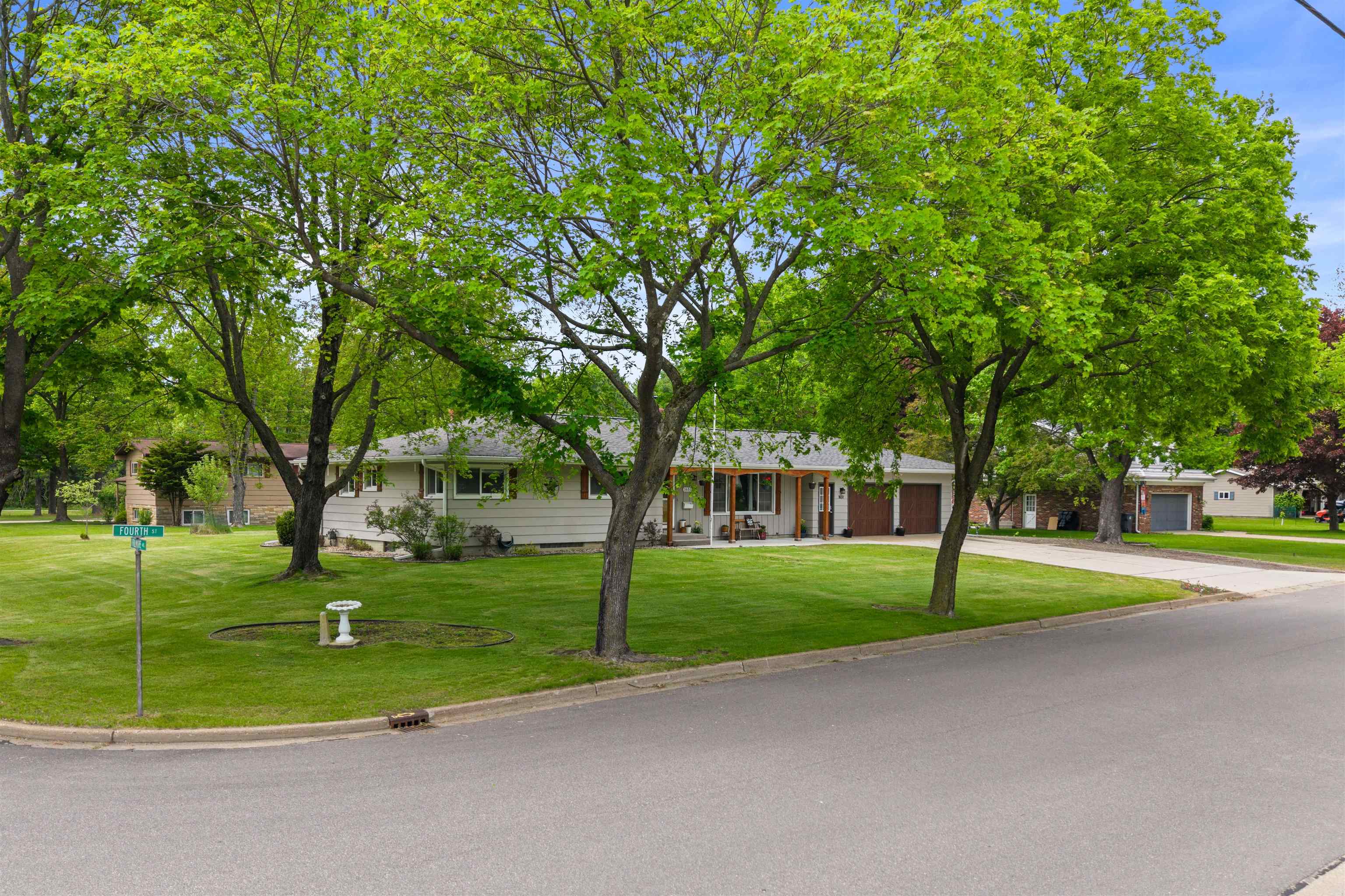1651 4TH STREET, Port Edwards, Wisconsin 54469, 4 Bedrooms Bedrooms, ,2 BathroomsBathrooms,Residential,For Sale,1651 4TH STREET,22502231