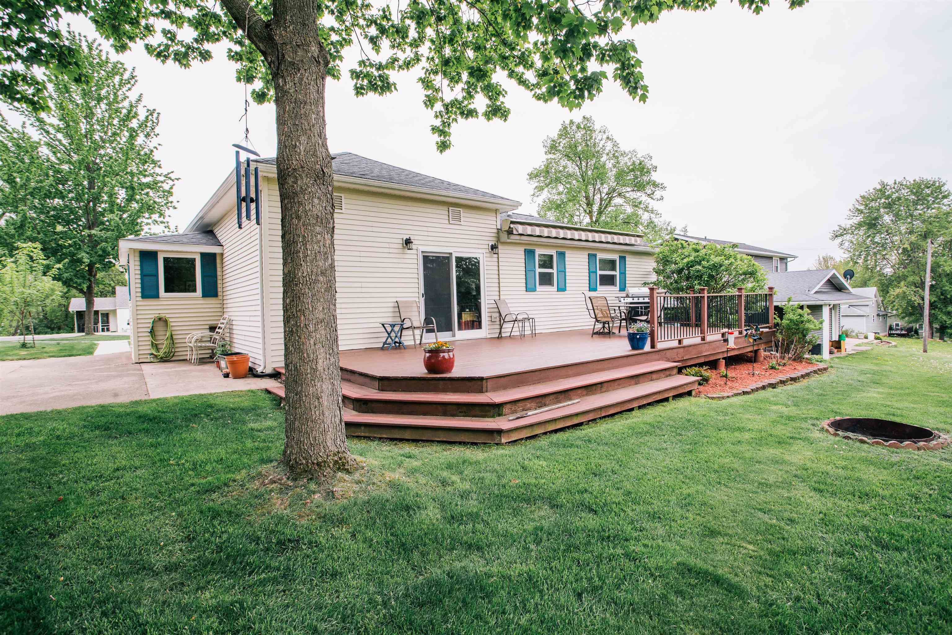 208 W MILLER STREET, Greenwood, Wisconsin 54437, 3 Bedrooms Bedrooms, ,2 BathroomsBathrooms,Residential,For Sale,208 W MILLER STREET,22502232
