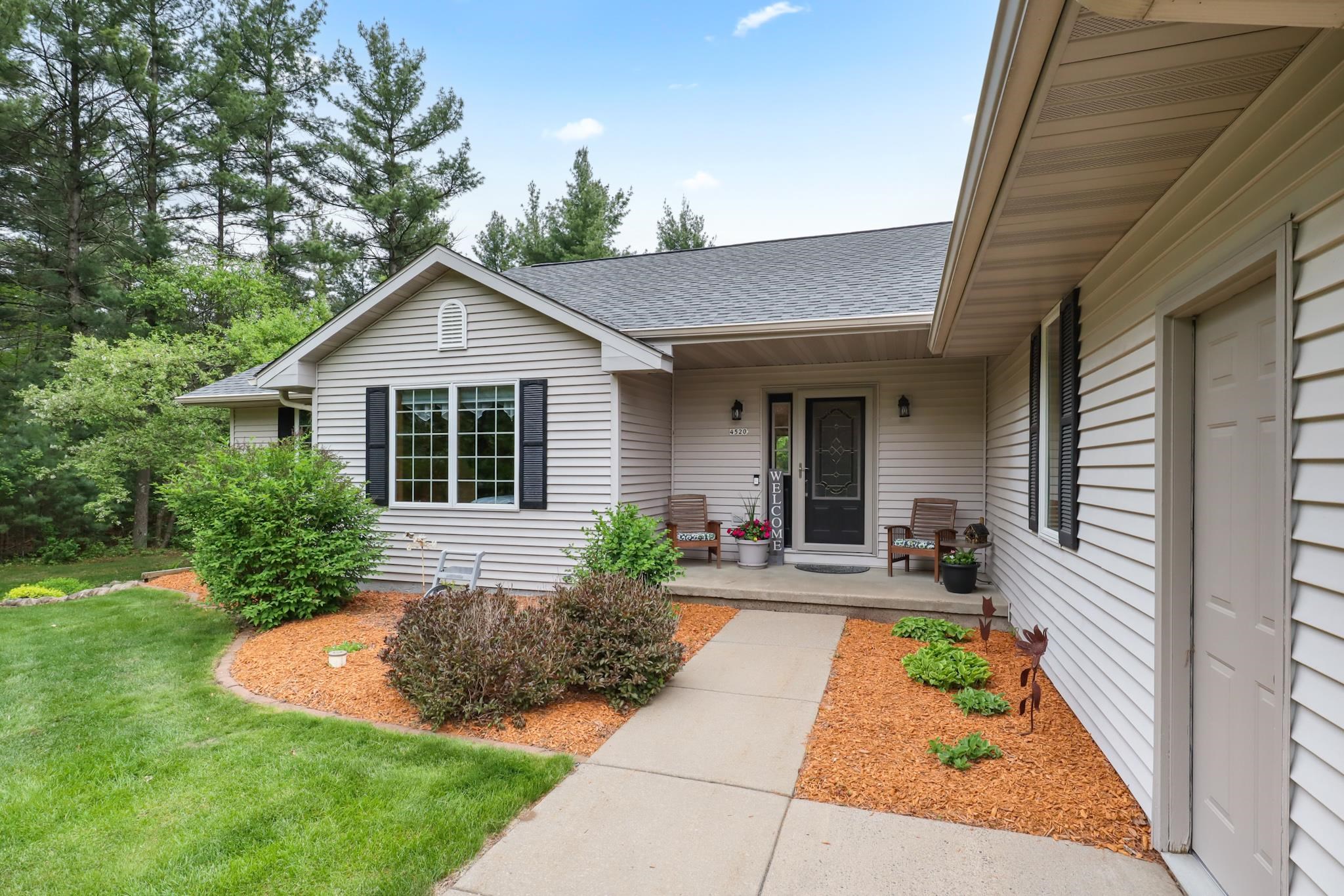 4520 BLACK FOREST DRIVE, Wisconsin Rapids, Wisconsin 54494, 5 Bedrooms Bedrooms, ,3 BathroomsBathrooms,Residential,For Sale,4520 BLACK FOREST DRIVE,22502234