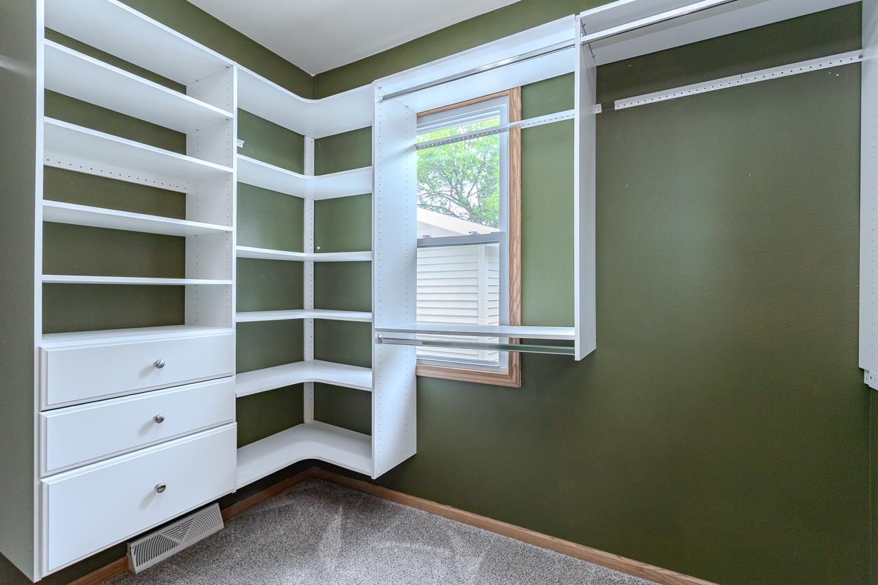 110 MILLER AVENUE, Wausau, Wisconsin 54403, 4 Bedrooms Bedrooms, ,2 BathroomsBathrooms,Residential,For Sale,110 MILLER AVENUE,22502236