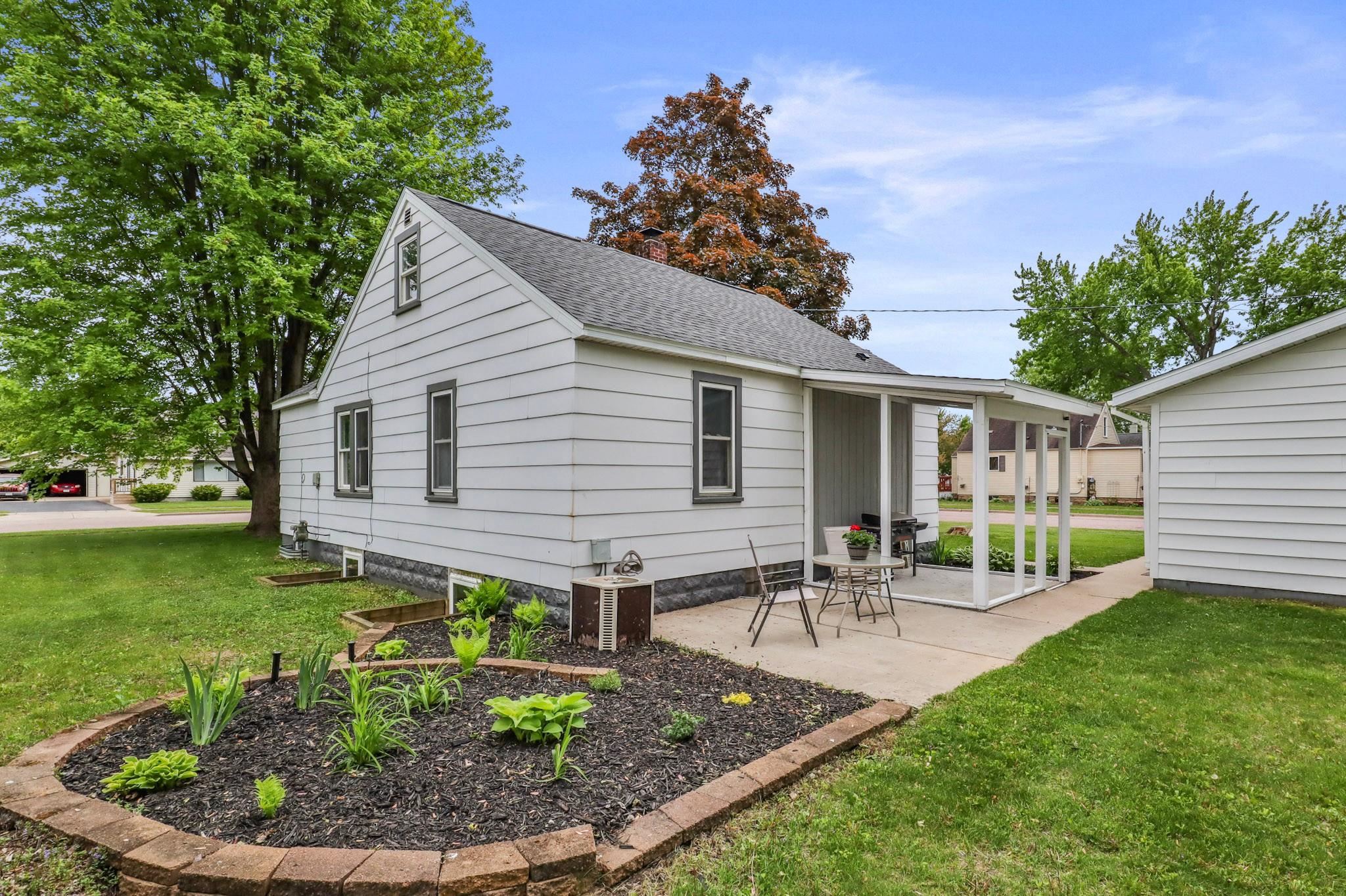 340 12TH STREET SOUTH, Wisconsin Rapids, Wisconsin 54494, 3 Bedrooms Bedrooms, ,2 BathroomsBathrooms,Residential,For Sale,340 12TH STREET SOUTH,22502237