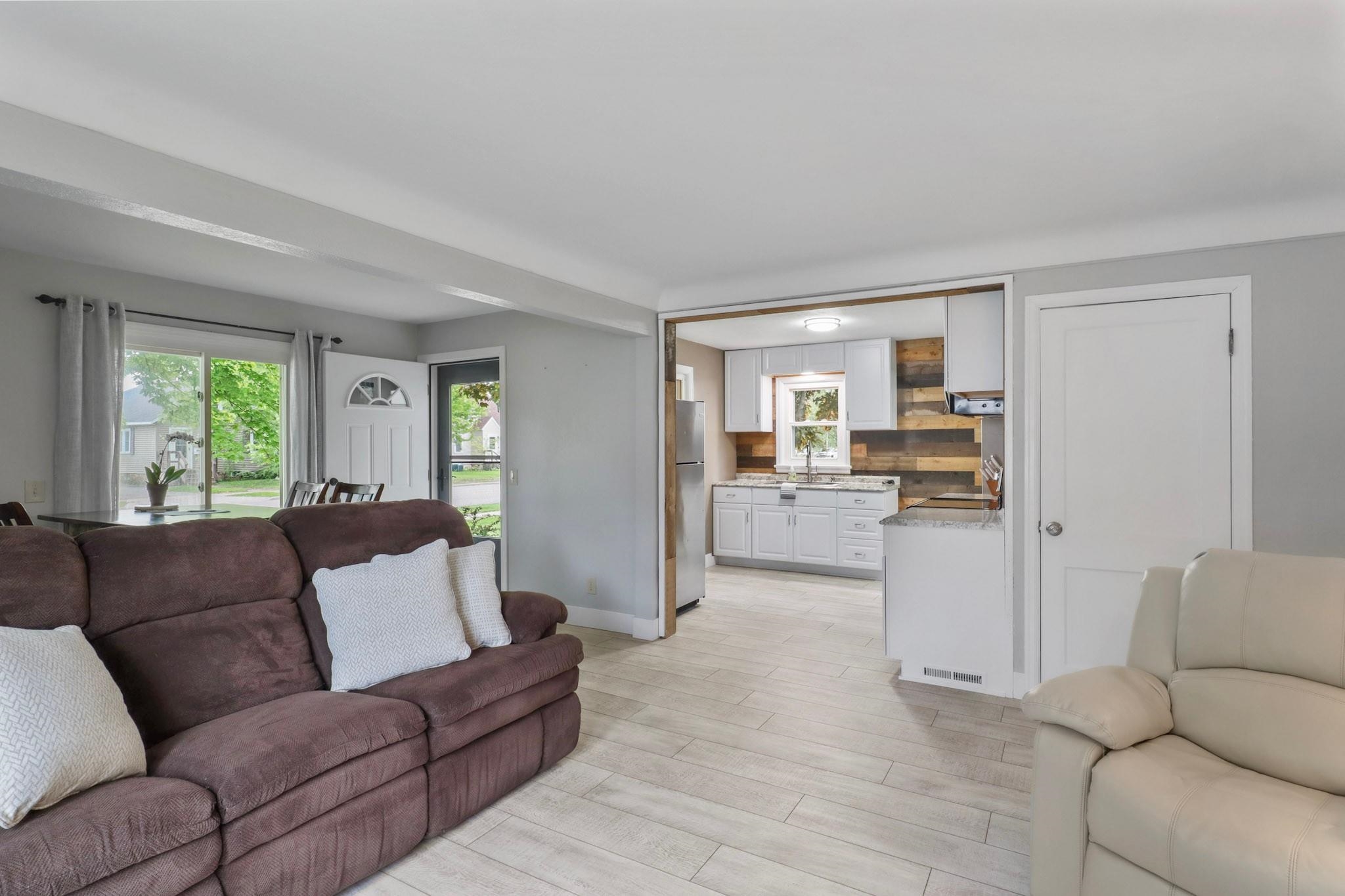 340 12TH STREET SOUTH, Wisconsin Rapids, Wisconsin 54494, 3 Bedrooms Bedrooms, ,2 BathroomsBathrooms,Residential,For Sale,340 12TH STREET SOUTH,22502237