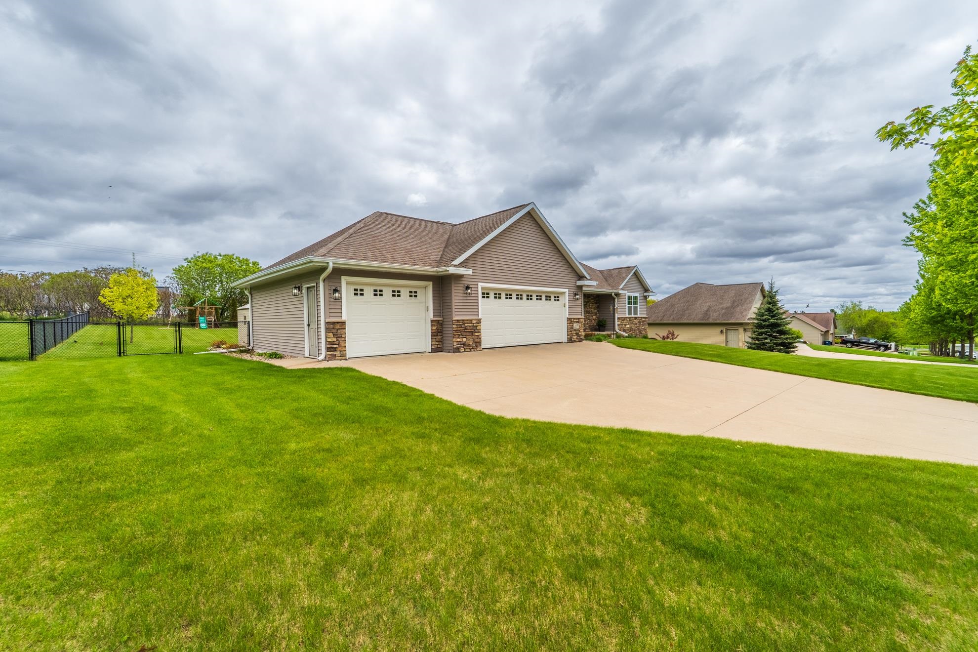 117 ASPEN GROVE LANE, Wausau, Wisconsin 54403, 4 Bedrooms Bedrooms, ,3 BathroomsBathrooms,Residential,For Sale,117 ASPEN GROVE LANE,22502241
