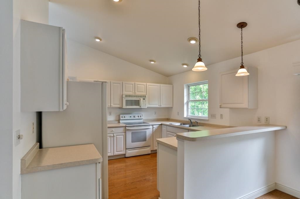 1208 SPRUCE STREET, Wausau, Wisconsin 54401, 2 Bedrooms Bedrooms, ,3 BathroomsBathrooms,Residential,For Sale,1208 SPRUCE STREET,22502247
