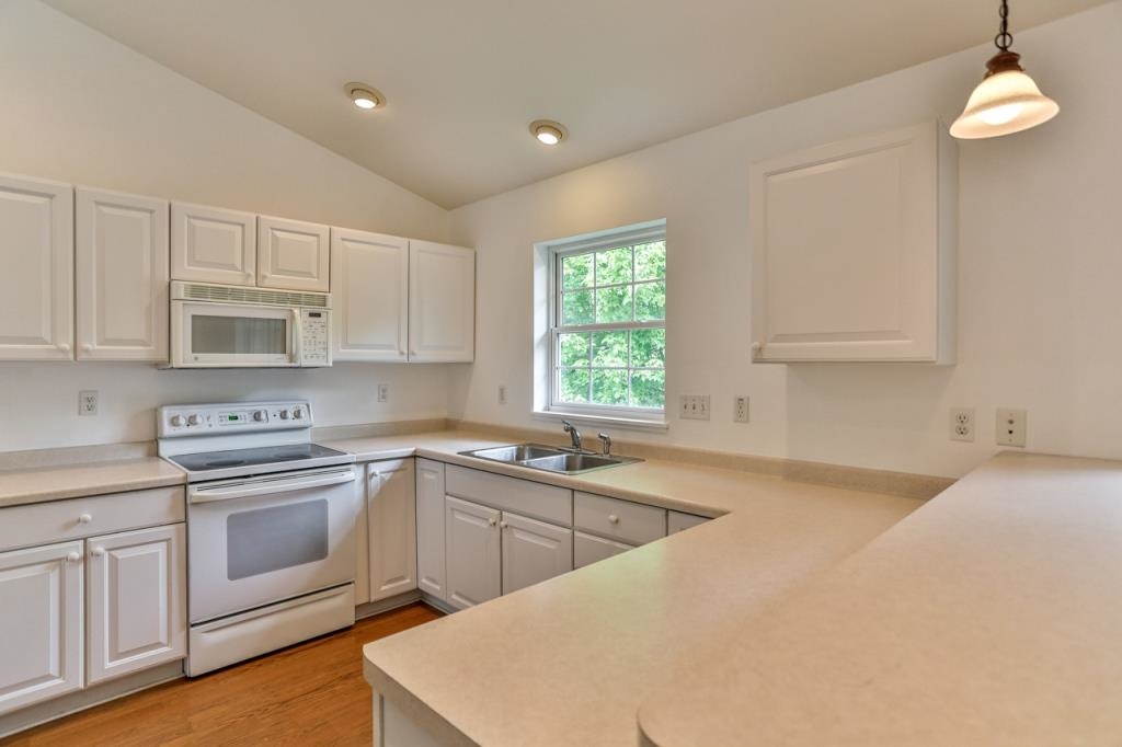 1208 SPRUCE STREET, Wausau, Wisconsin 54401, 2 Bedrooms Bedrooms, ,3 BathroomsBathrooms,Residential,For Sale,1208 SPRUCE STREET,22502247