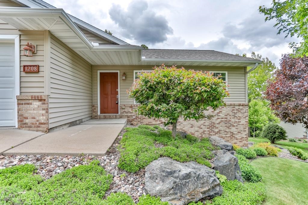 1208 SPRUCE STREET, Wausau, Wisconsin 54401, 2 Bedrooms Bedrooms, ,3 BathroomsBathrooms,Residential,For Sale,1208 SPRUCE STREET,22502247