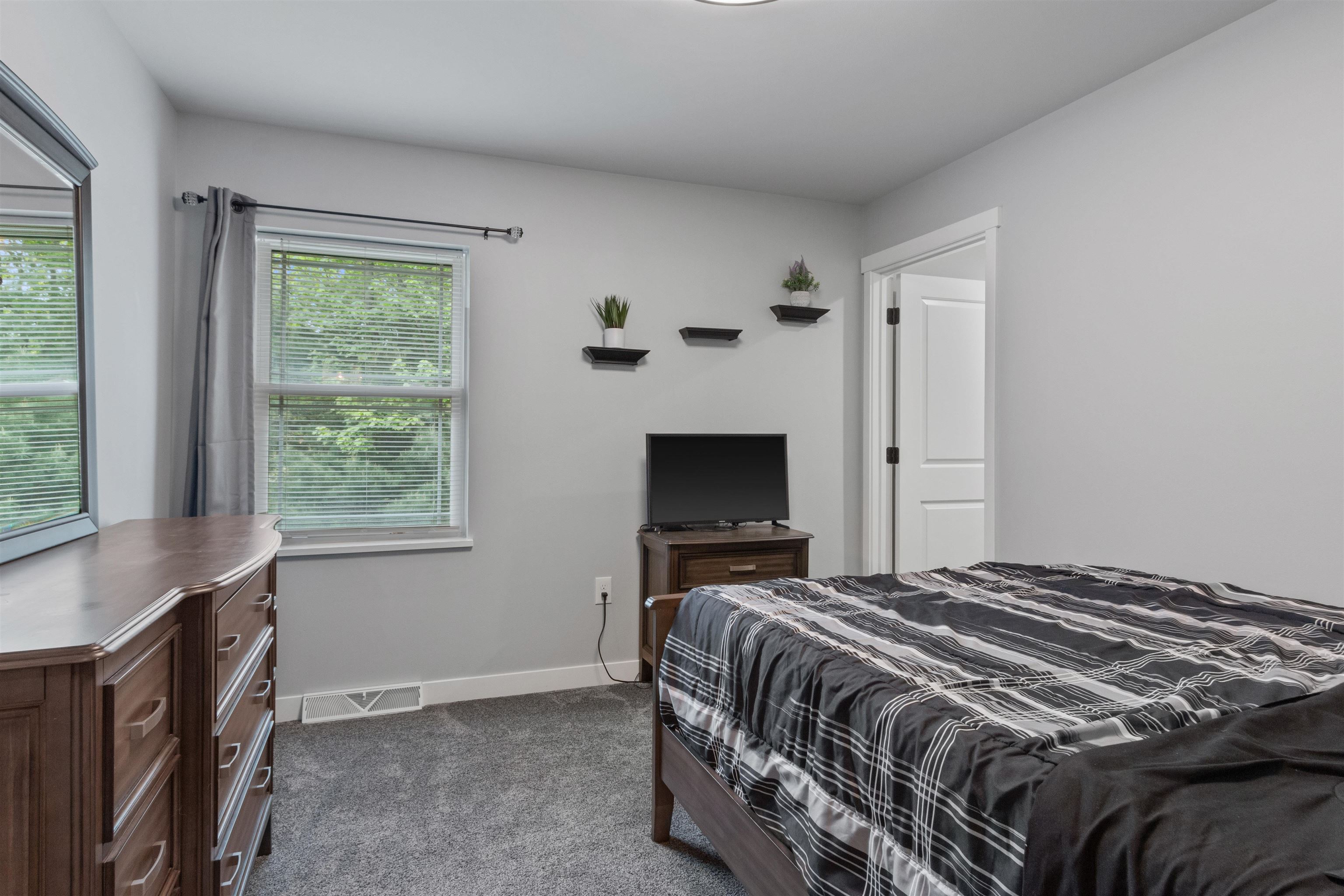 1930 WATERVIEW BOULEVARD, Plover, Wisconsin 54467, 3 Bedrooms Bedrooms, ,2 BathroomsBathrooms,Residential,For Sale,1930 WATERVIEW BOULEVARD,22502249