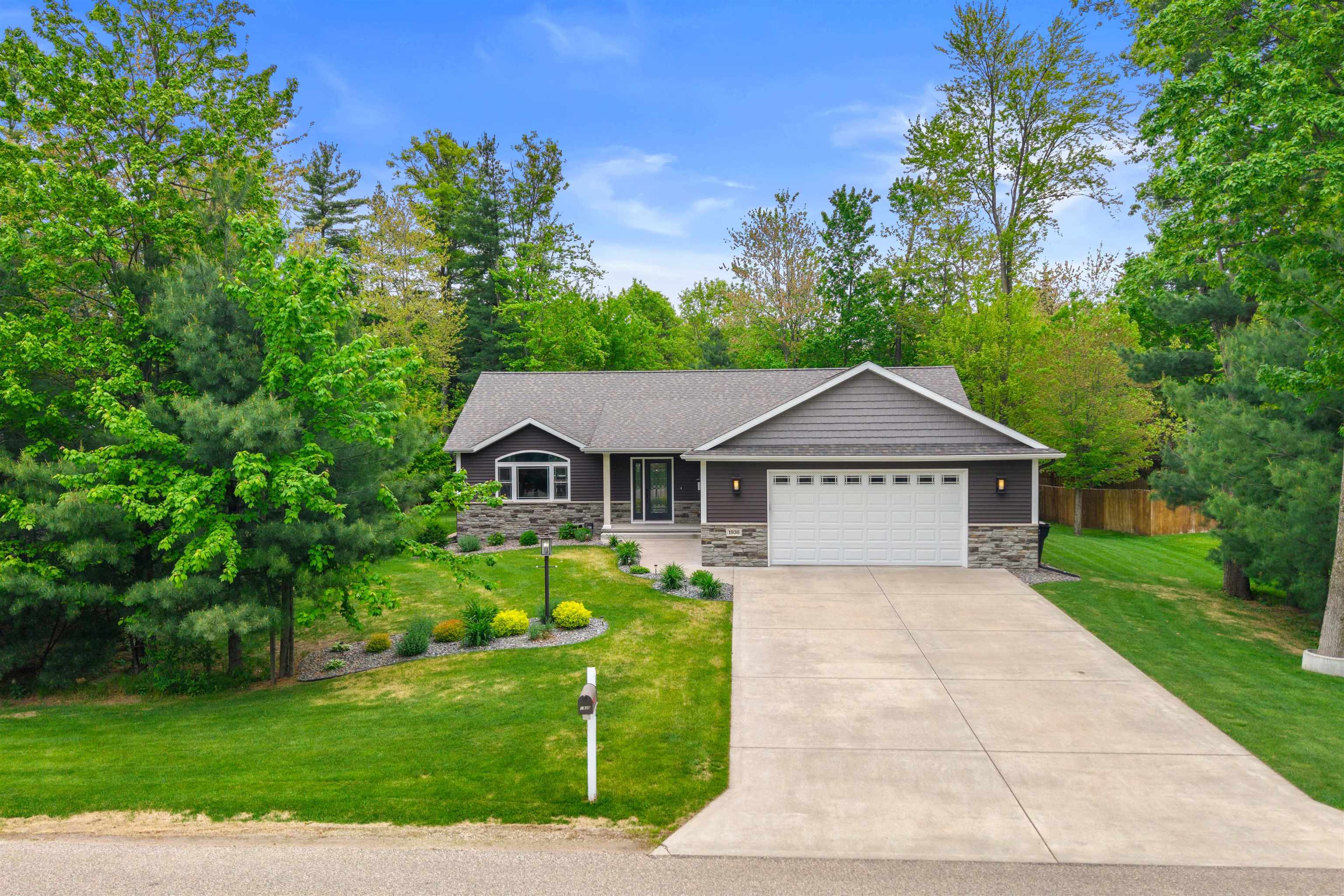 1930 WATERVIEW BOULEVARD, Plover, Wisconsin 54467, 3 Bedrooms Bedrooms, ,2 BathroomsBathrooms,Residential,For Sale,1930 WATERVIEW BOULEVARD,22502249
